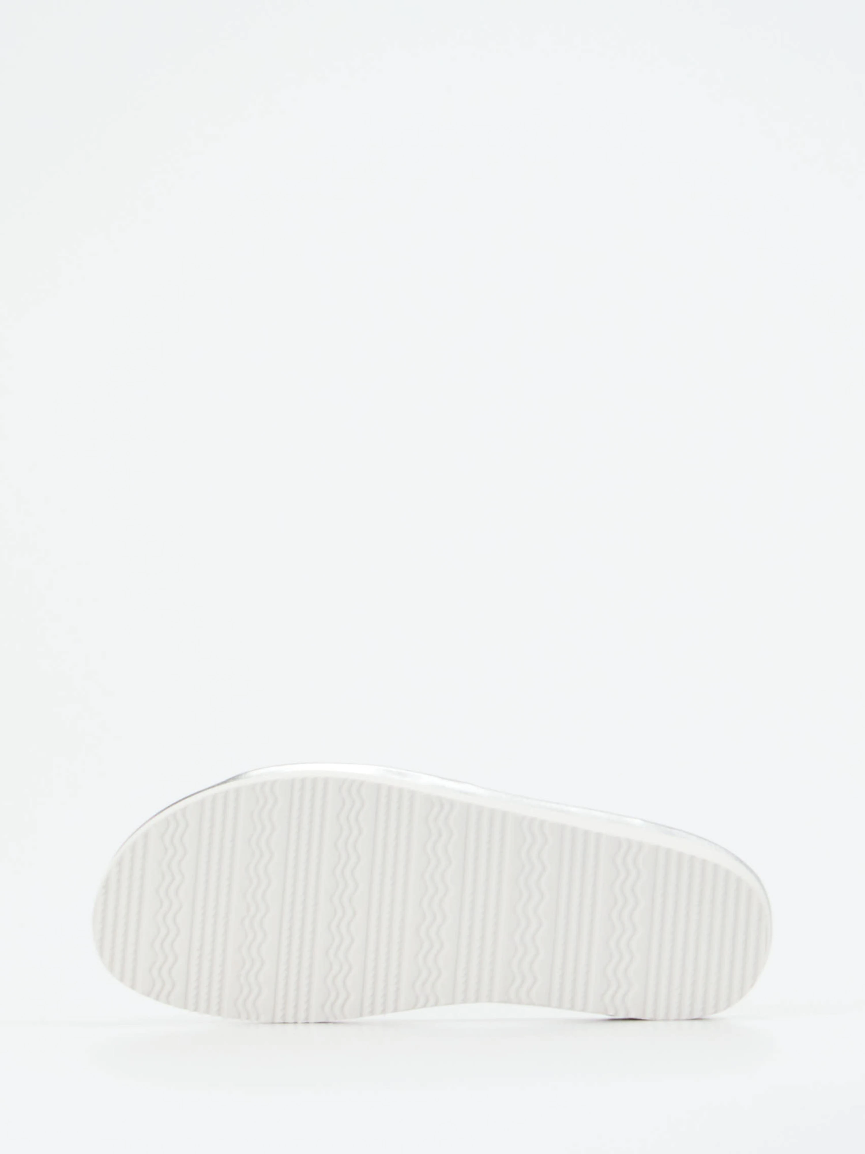 Pantolette silber 2100449000105