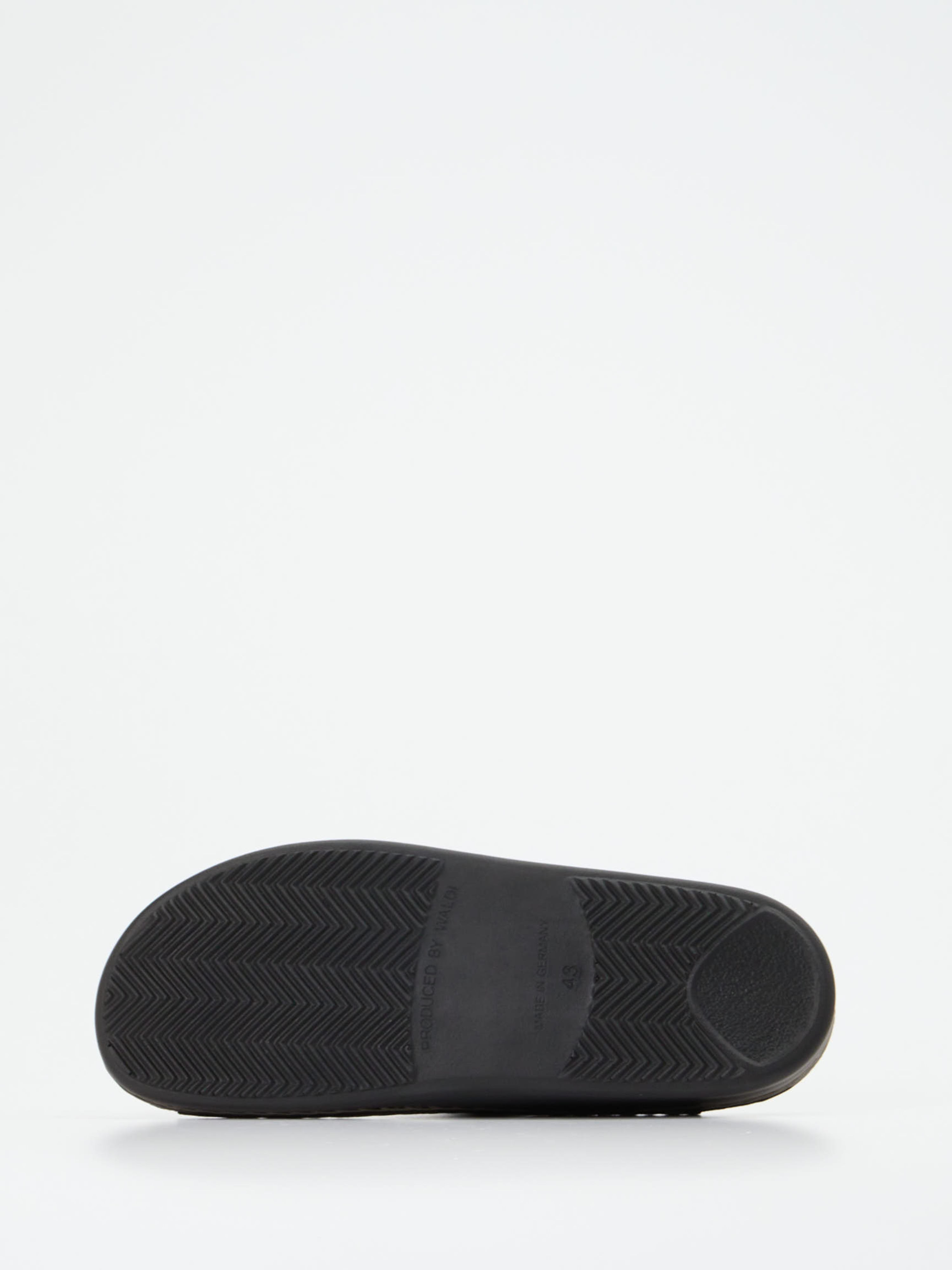 Pantolette braun 4110249000905