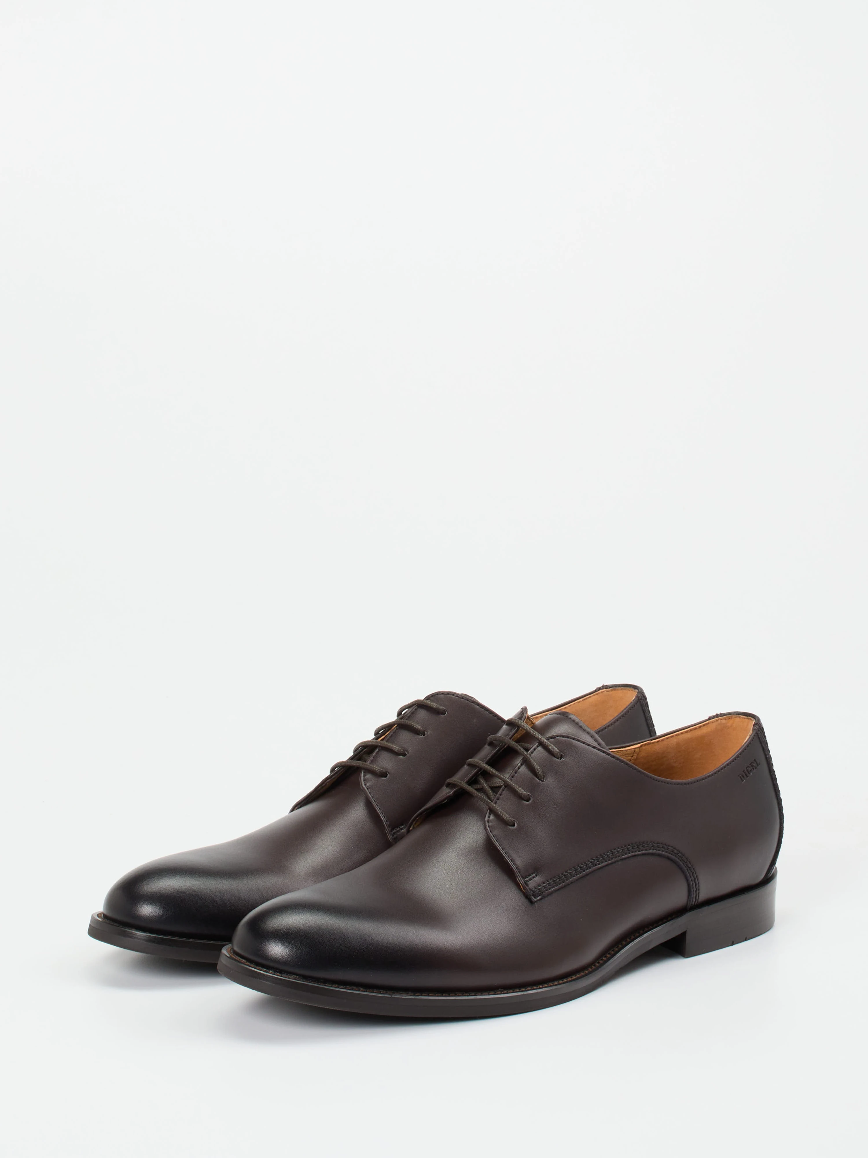 Schnürschuh