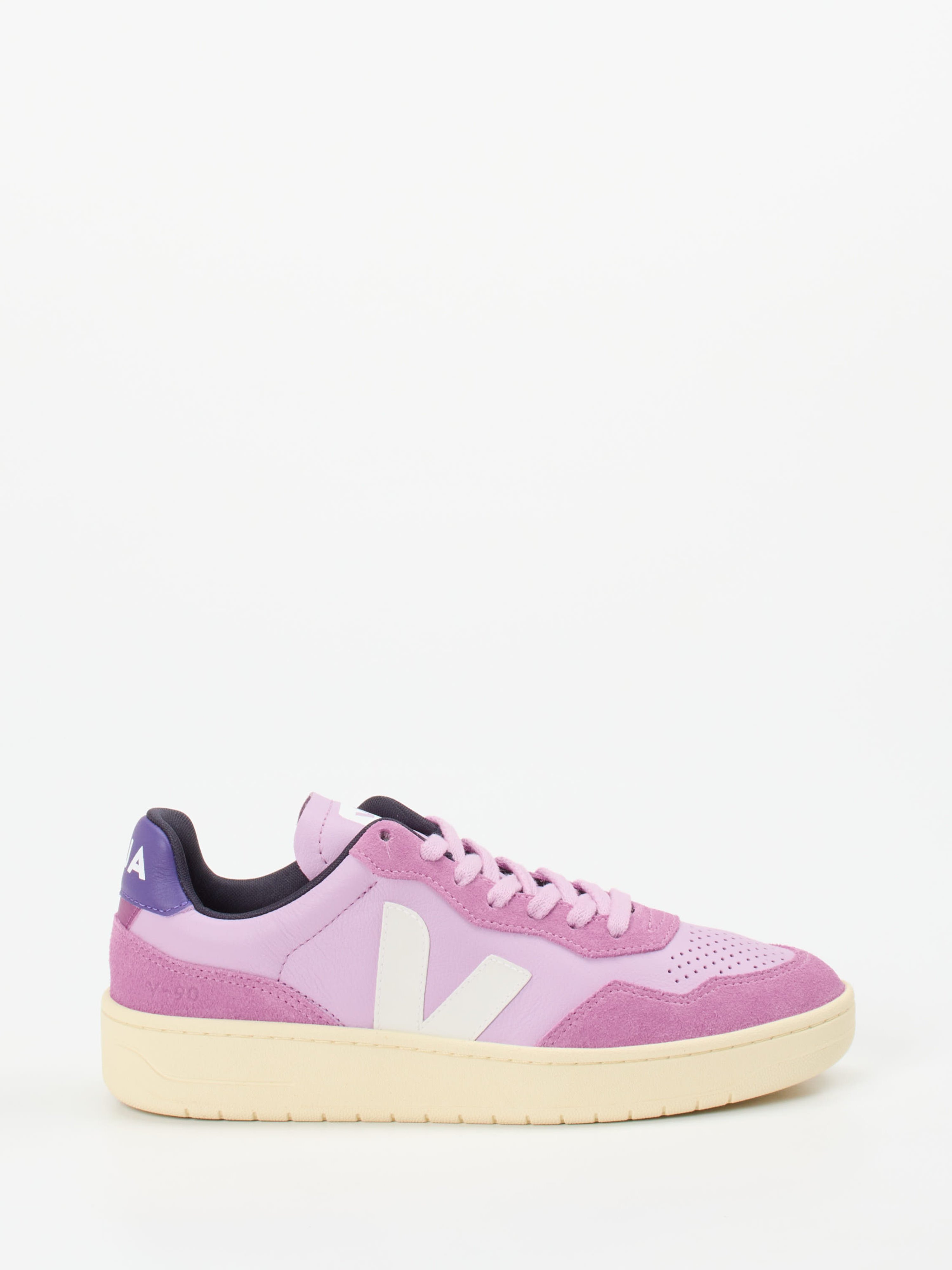 Sneaker rot 1661595000801