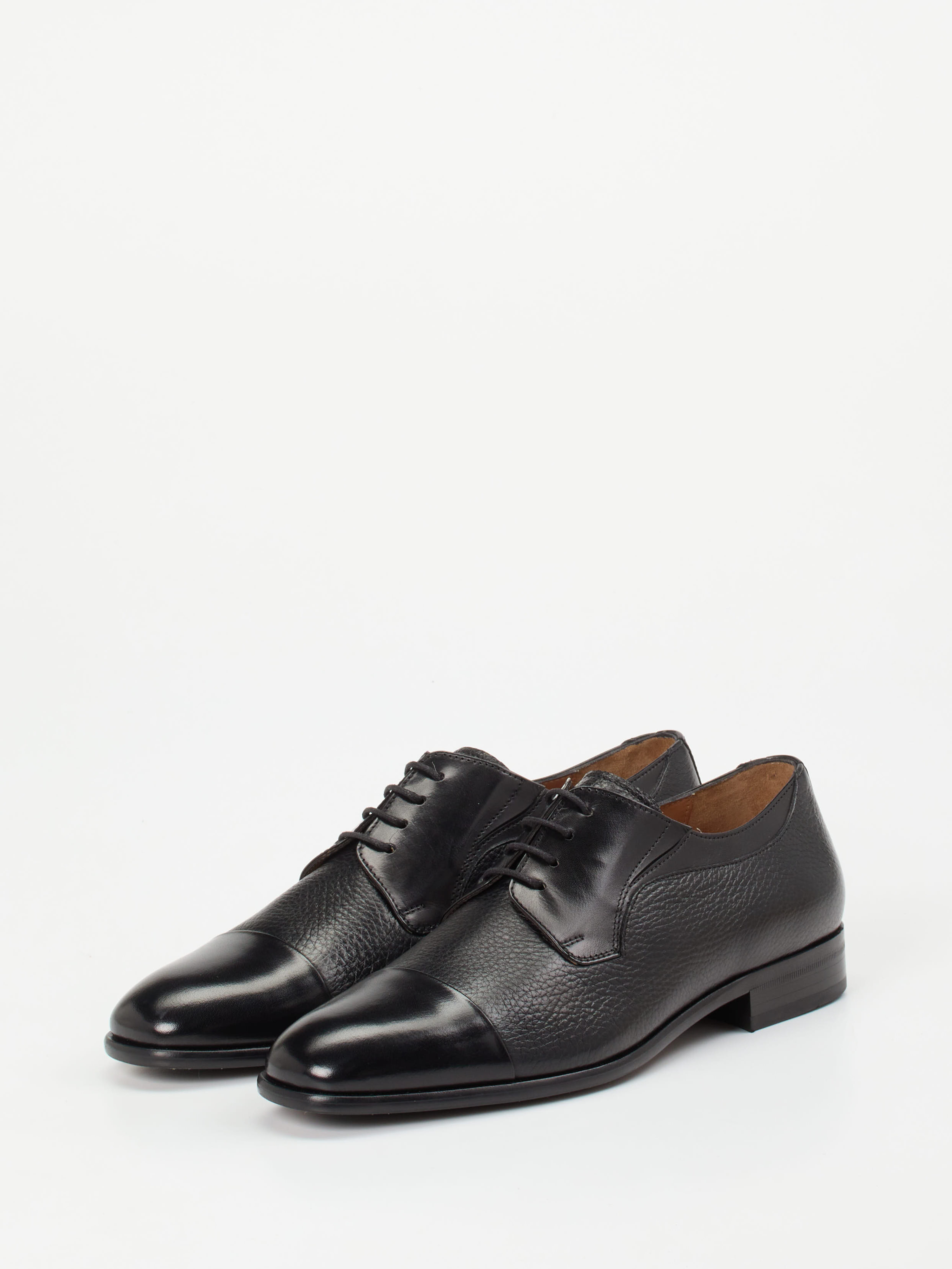 Schnürschuh