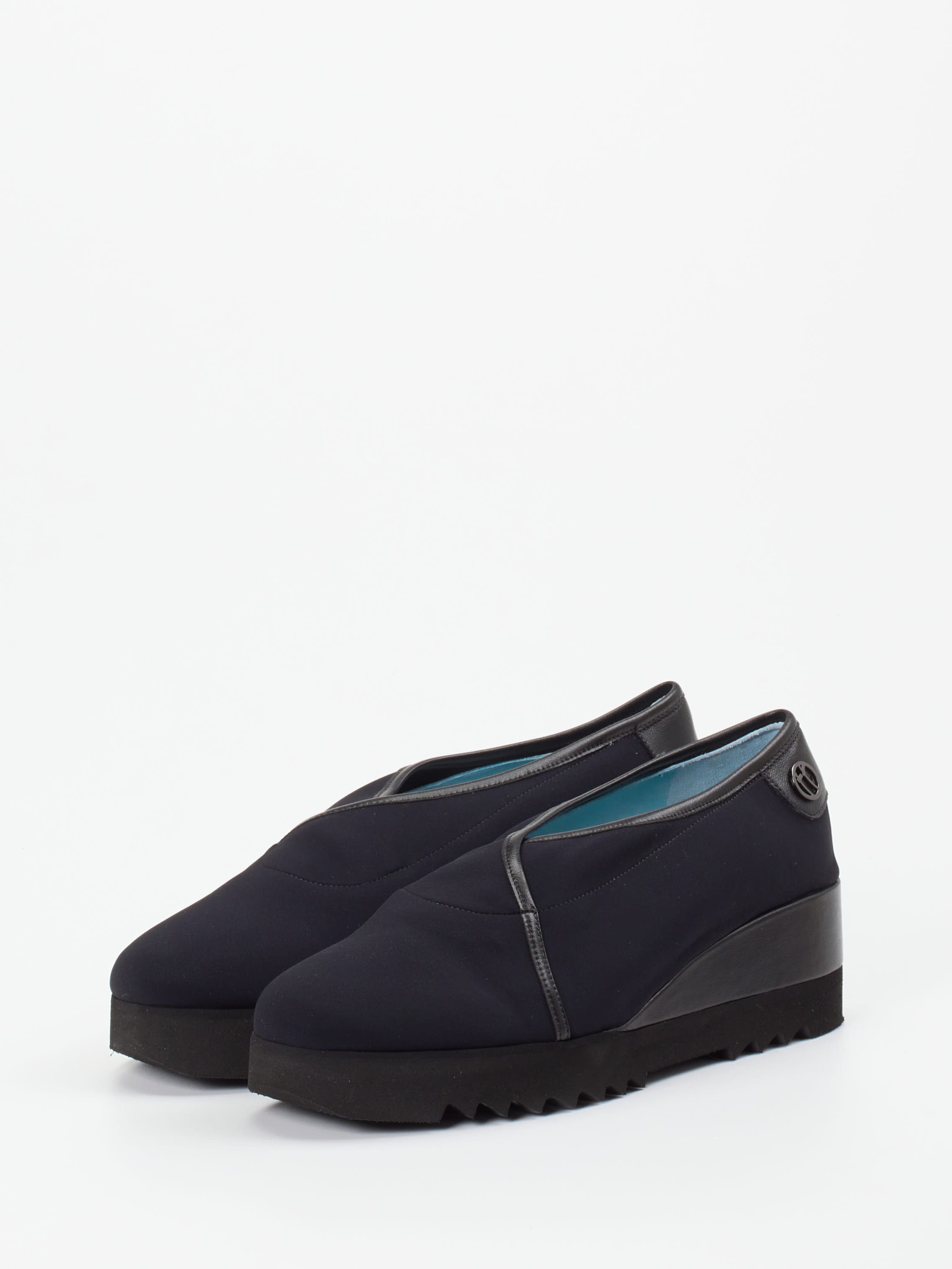 Slipper schwarz 1517009005902