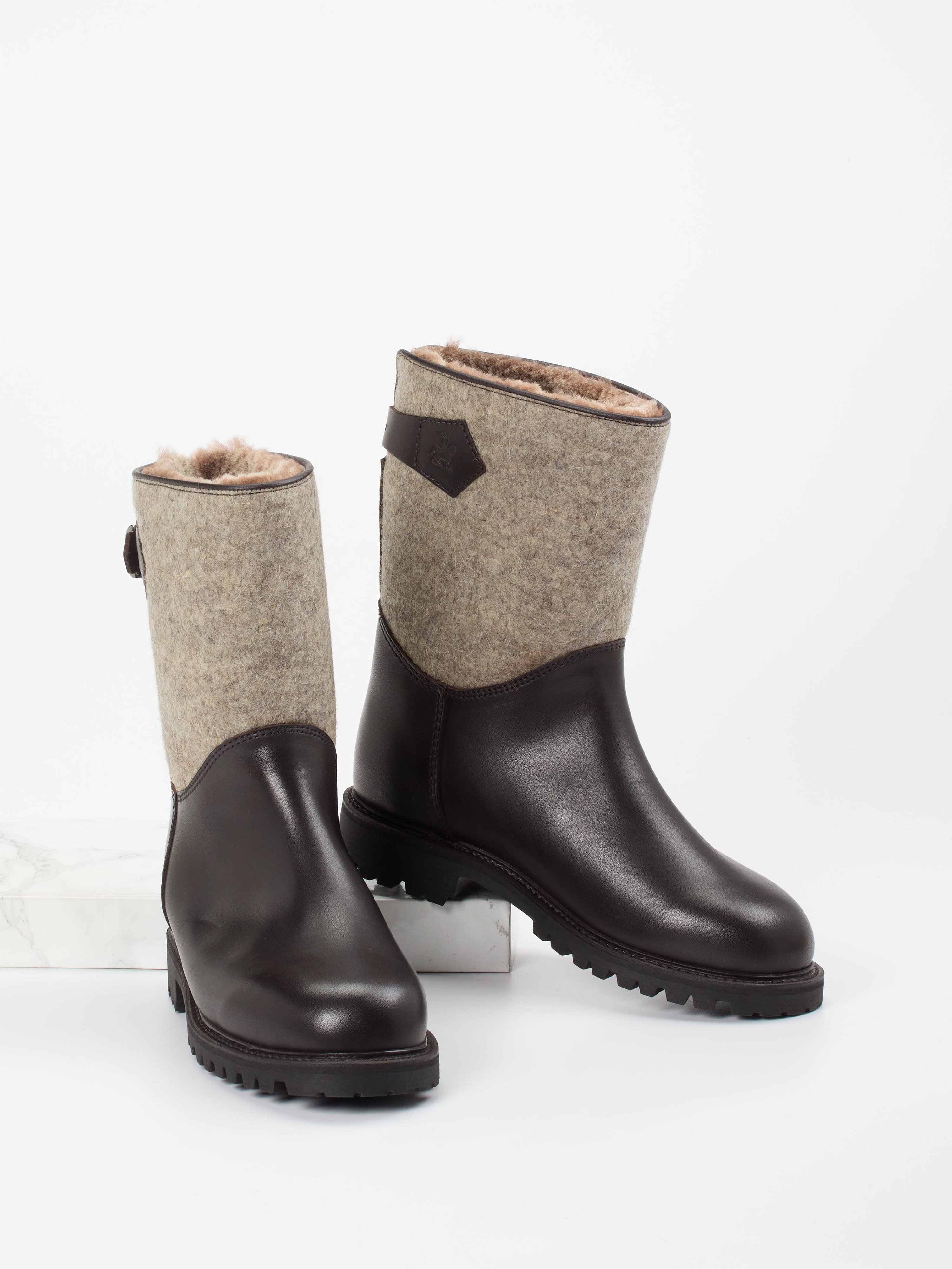 Stiefel braun 1853209000304