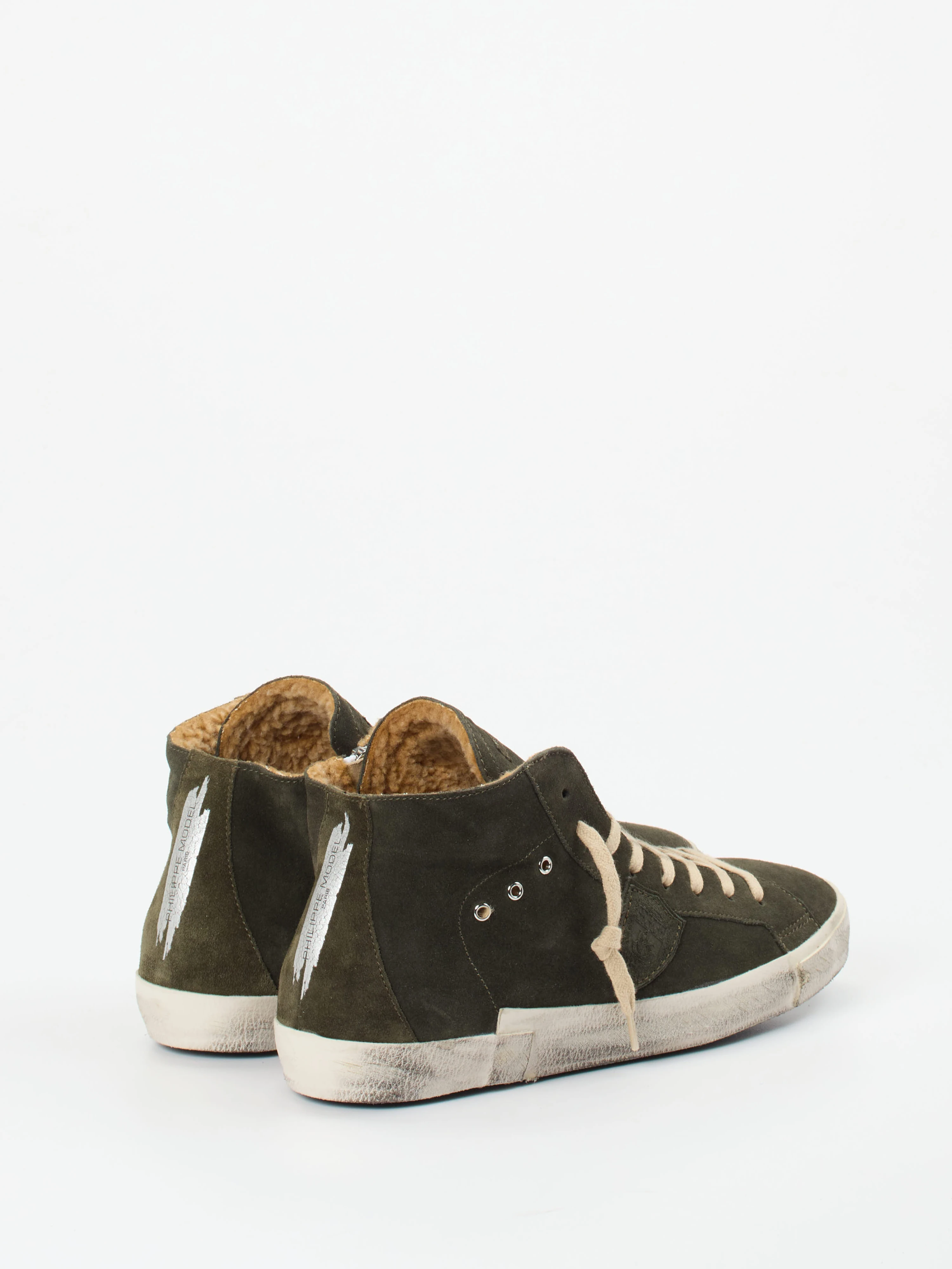 Sneaker high