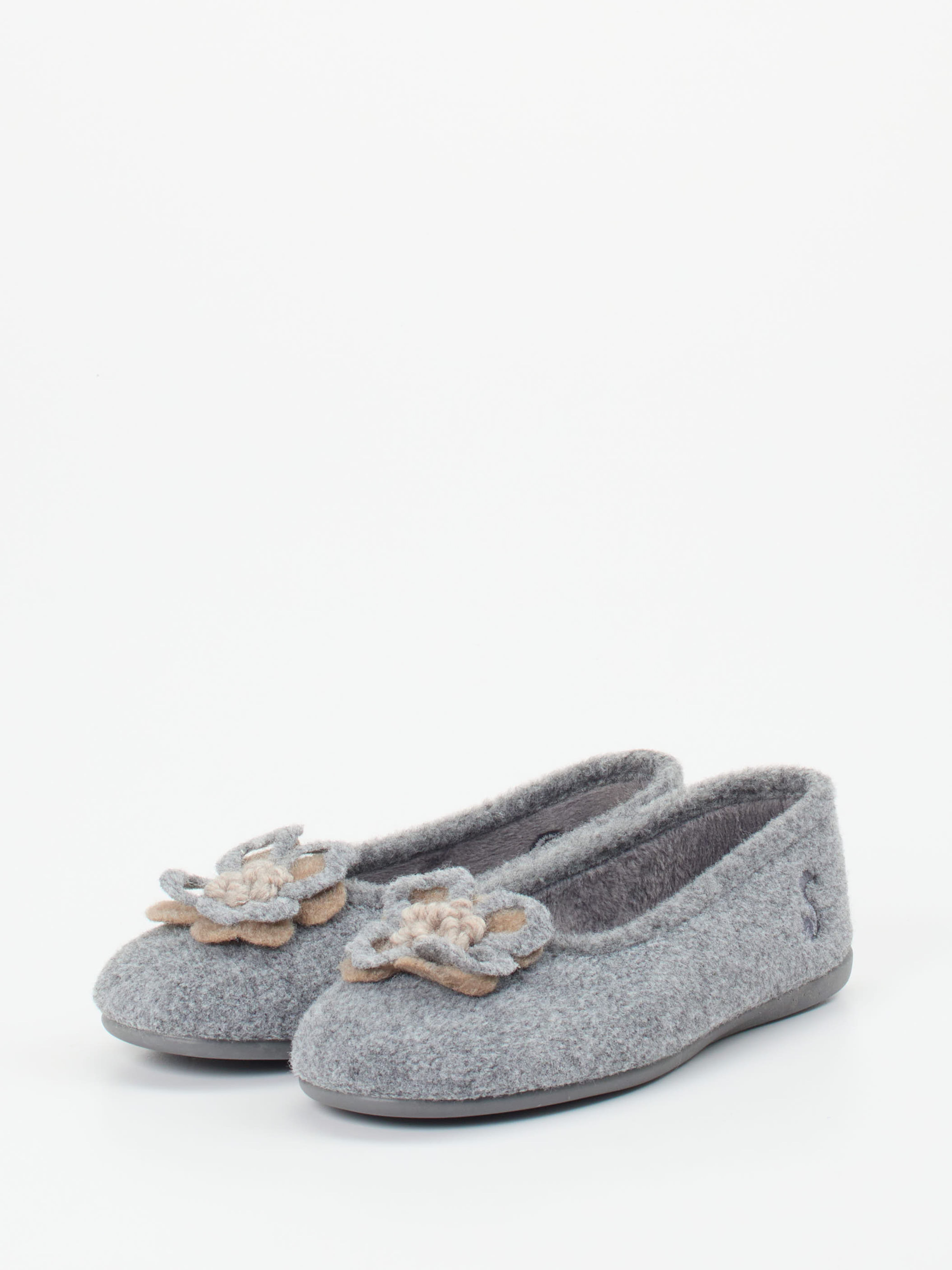 Hausschuh grau 7172459000402