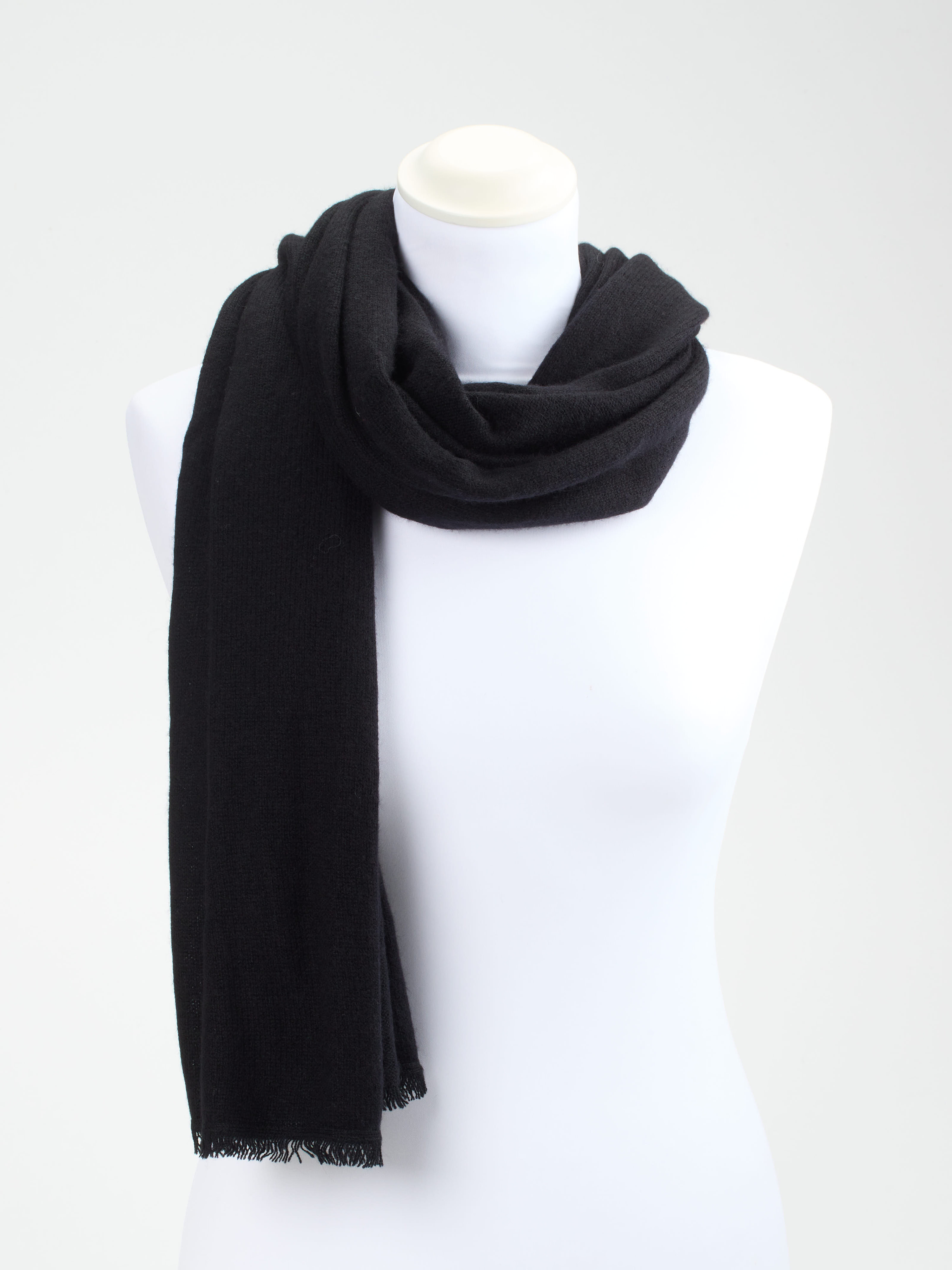 Schal schwarz 9321009000601