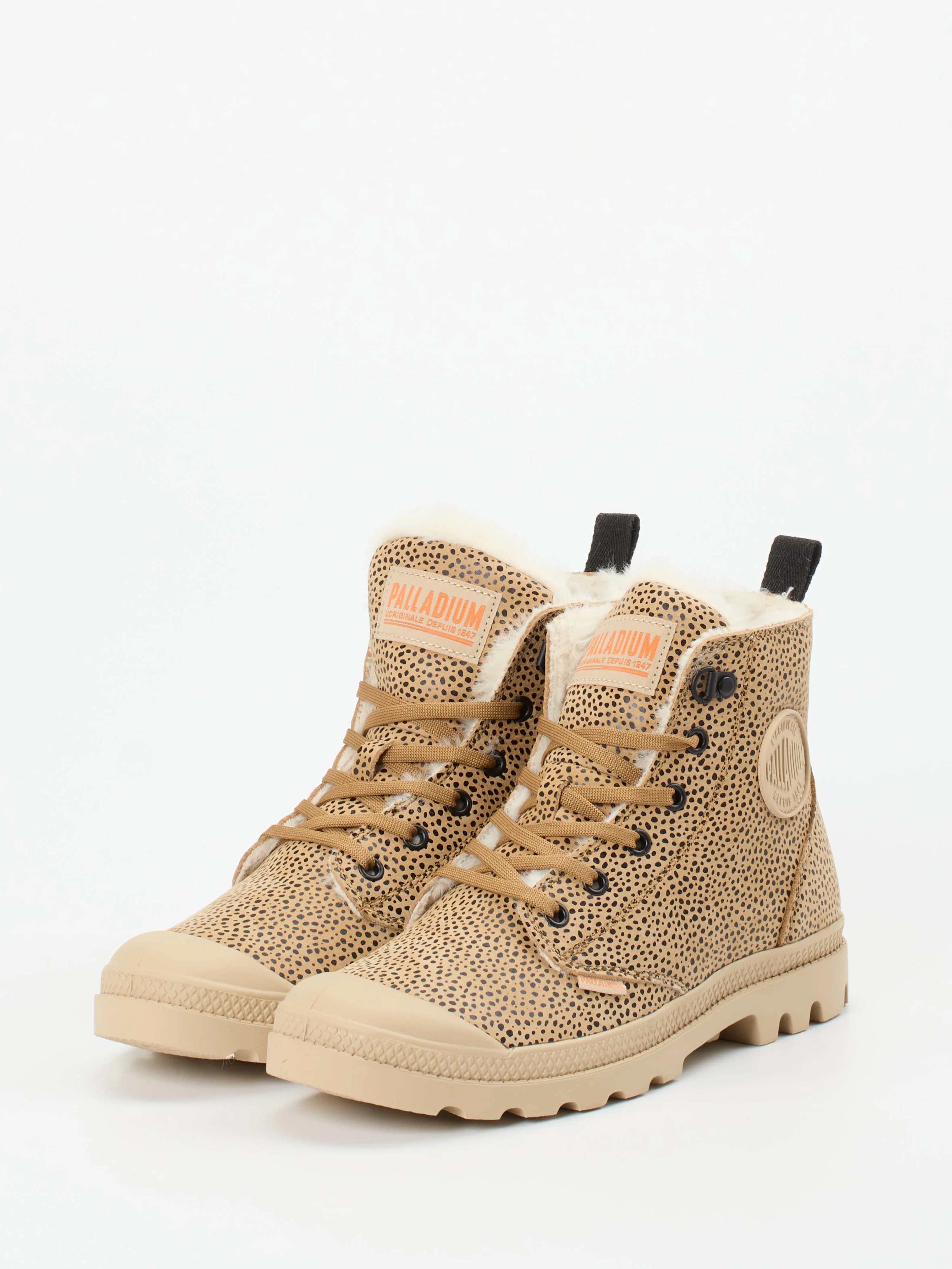 Sneaker high