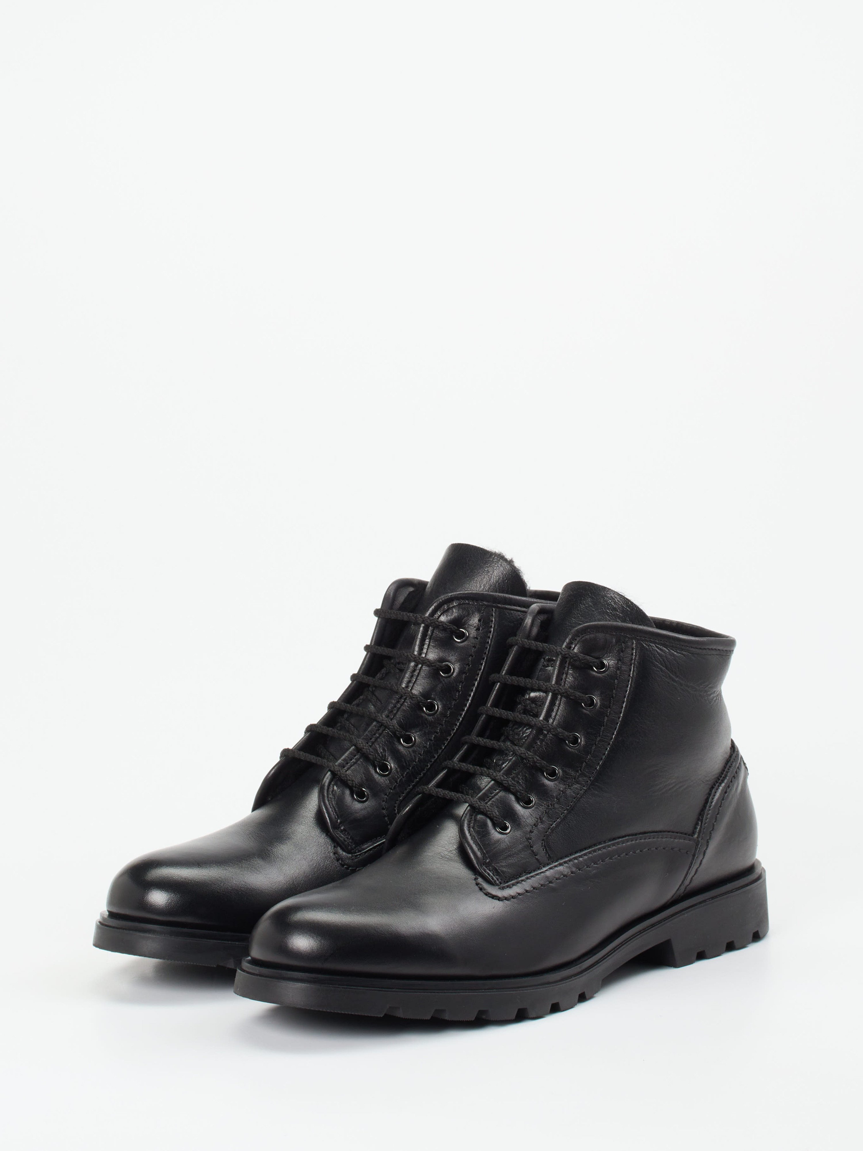 Boot schwarz 4801009058102