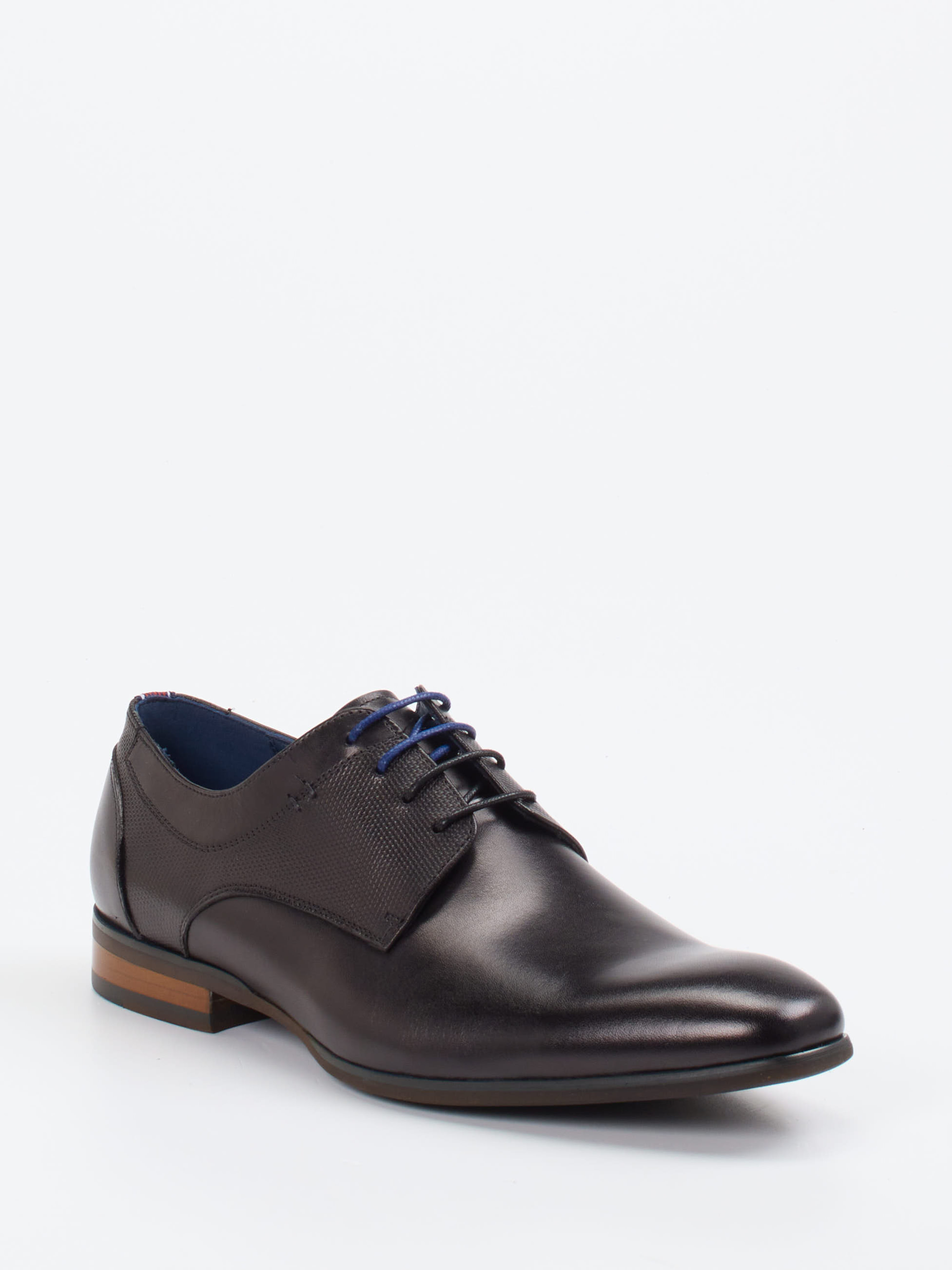 Schnürschuh