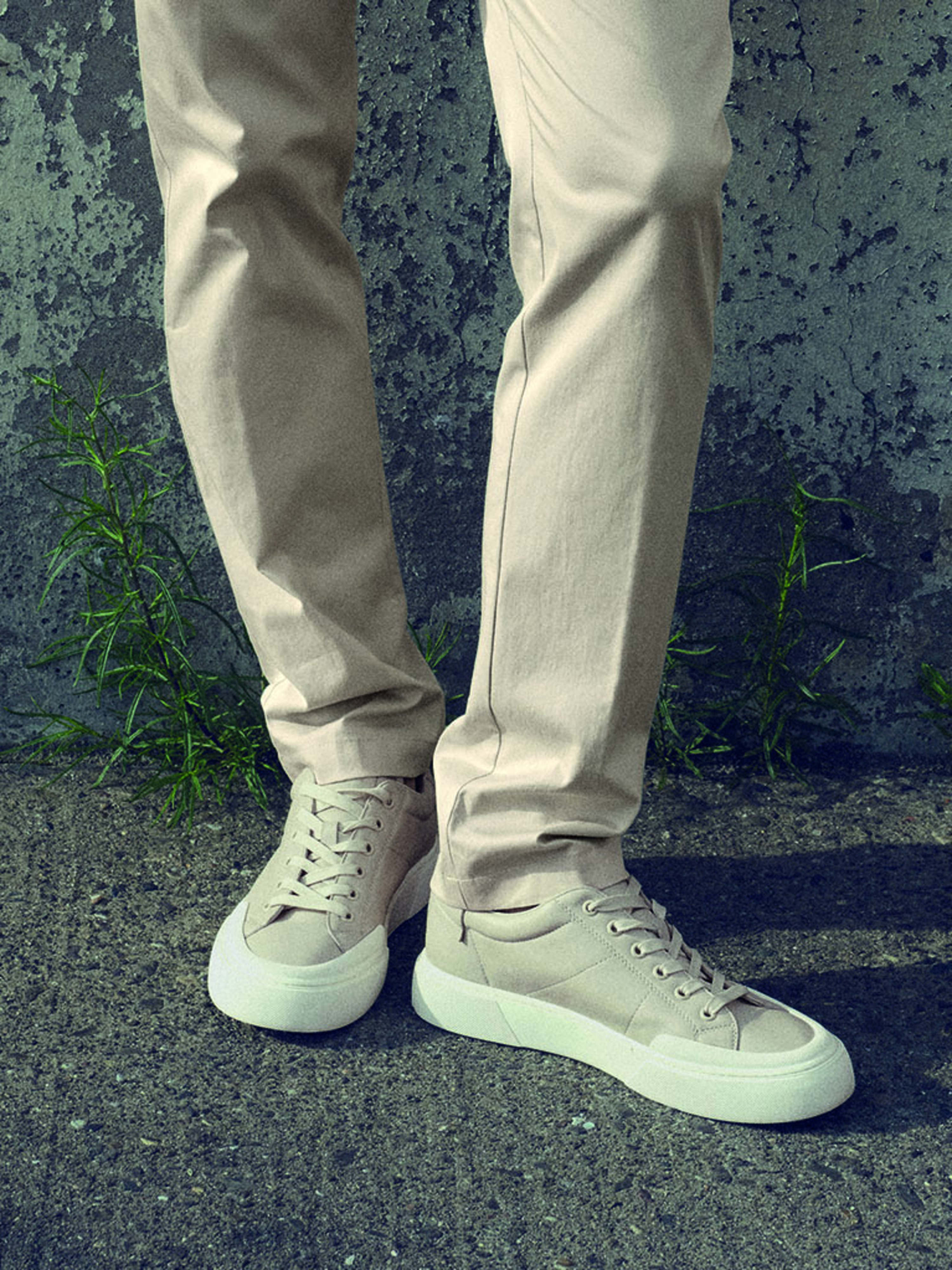 Sneaker