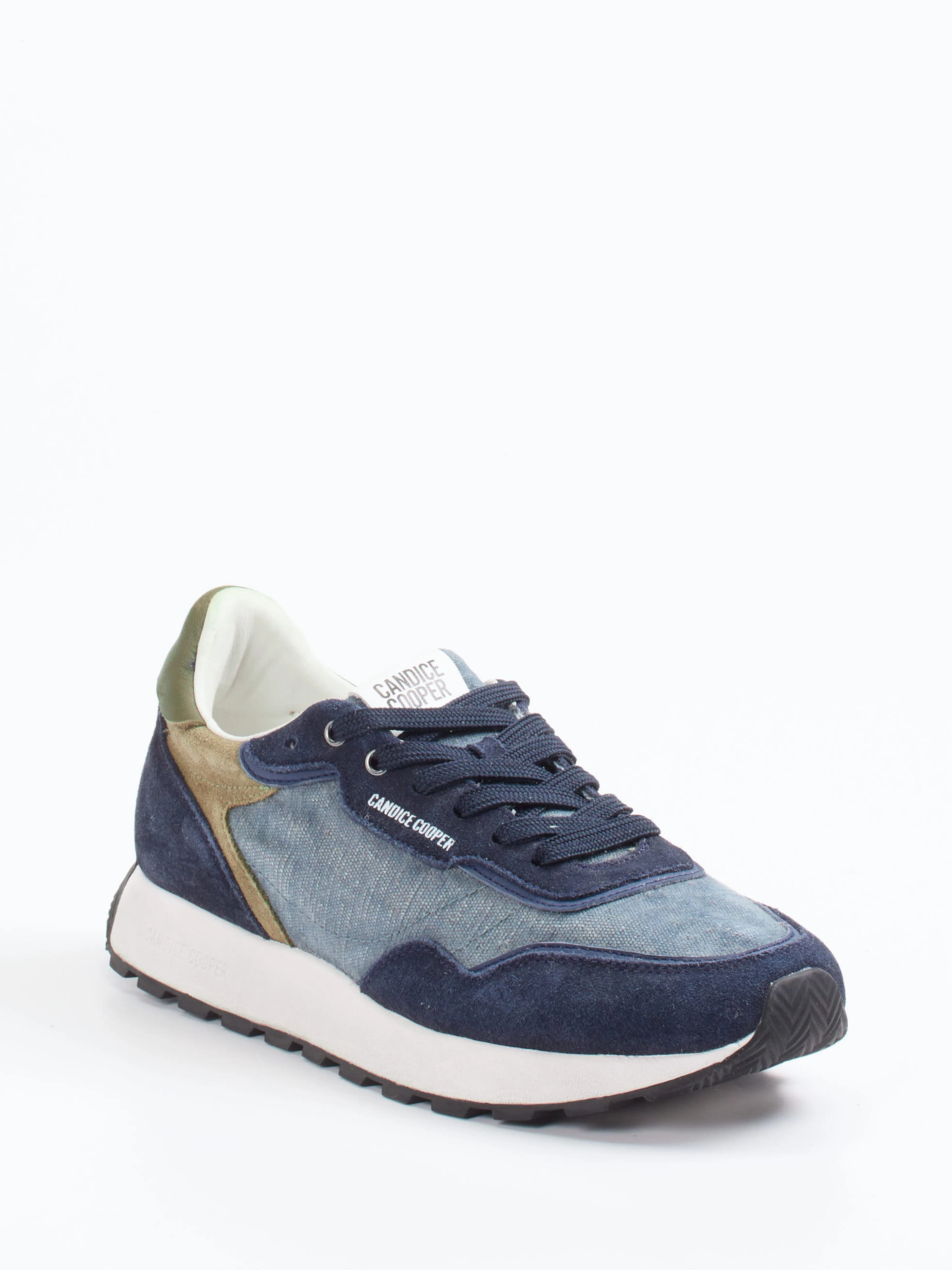 Sneaker