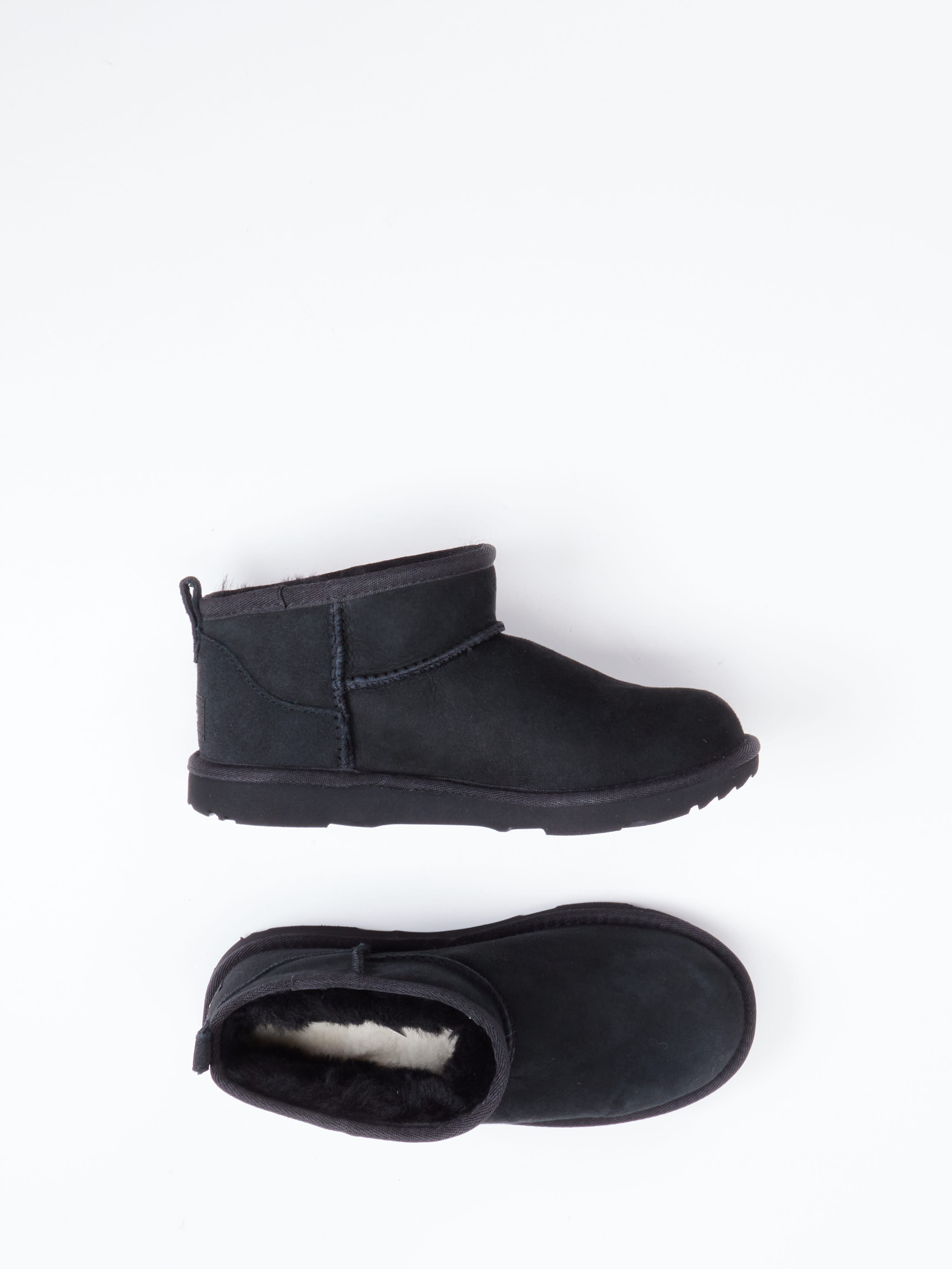 Boot Classic Ultra Mini schwarz 6810009002004