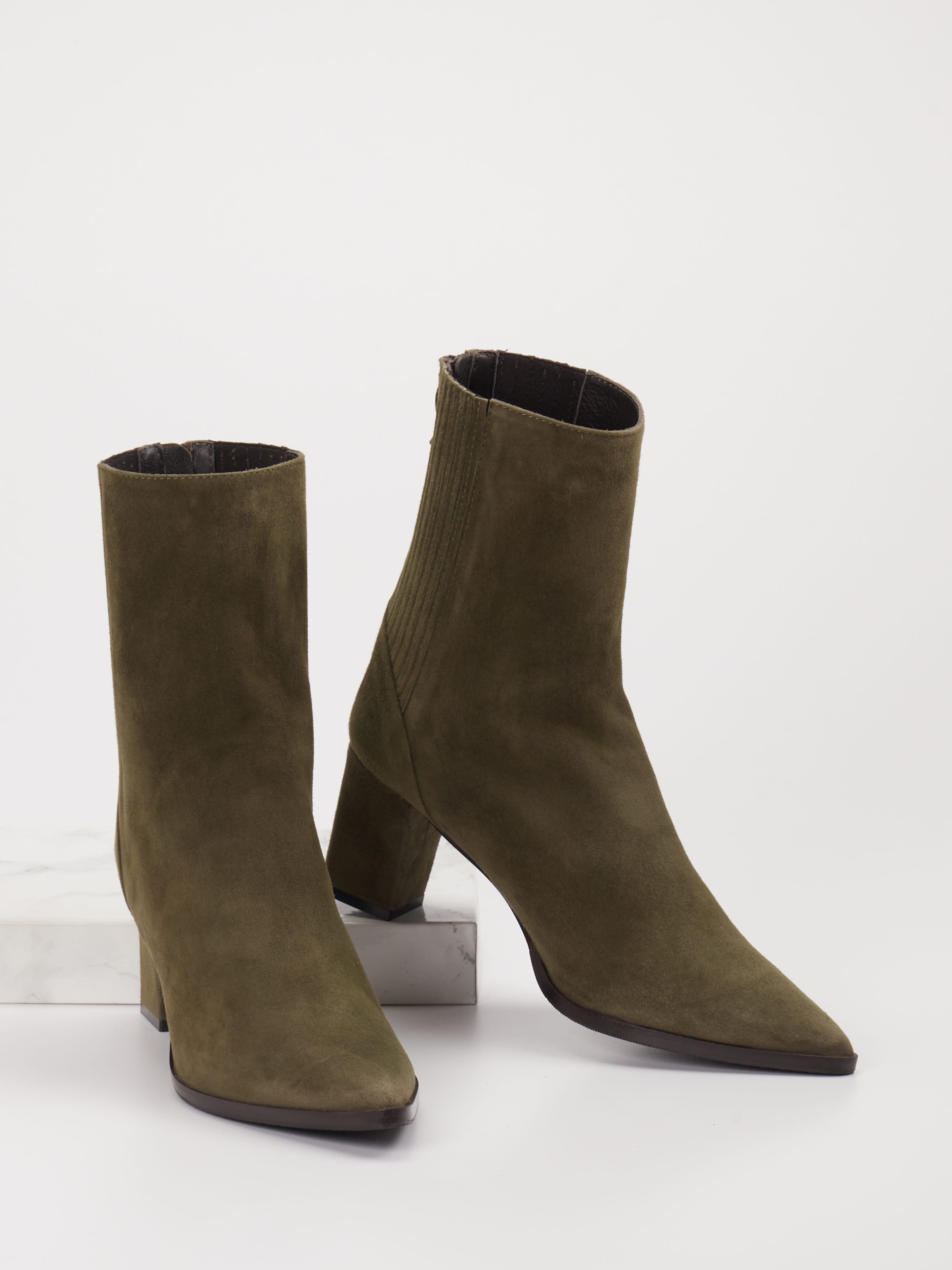 Stiefelette grün 1738629000404