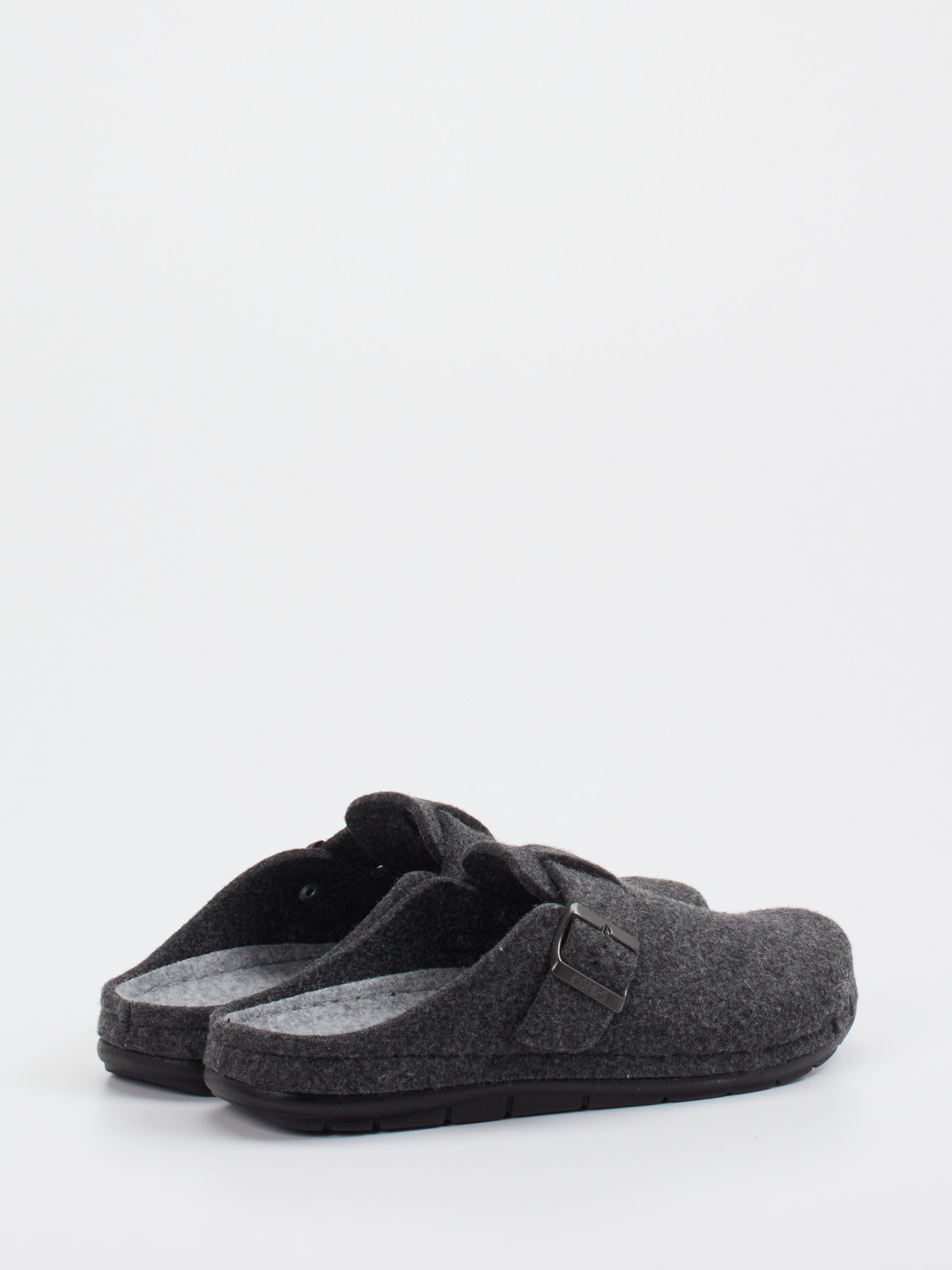 Pantolette grau 7463409006803