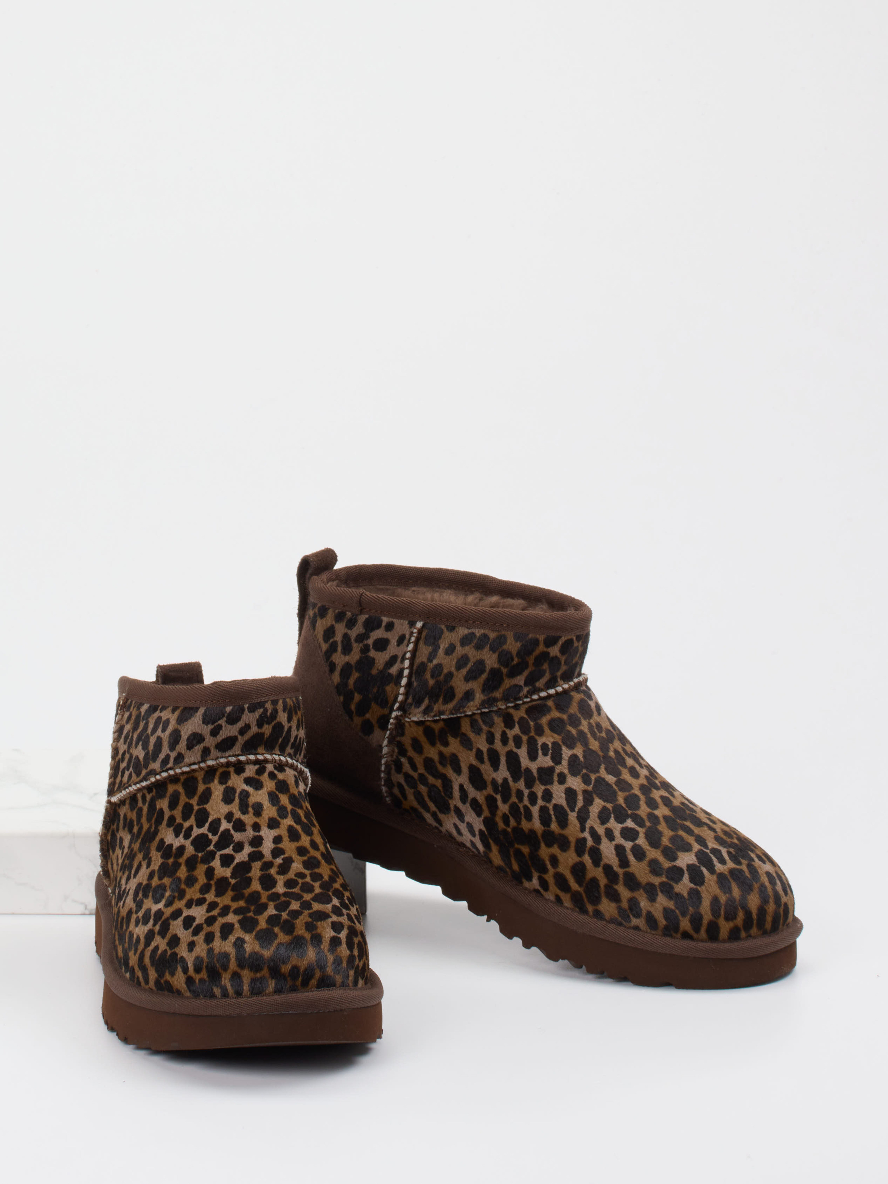 Stiefelette Classic Ultra Mini braun 1811250000104
