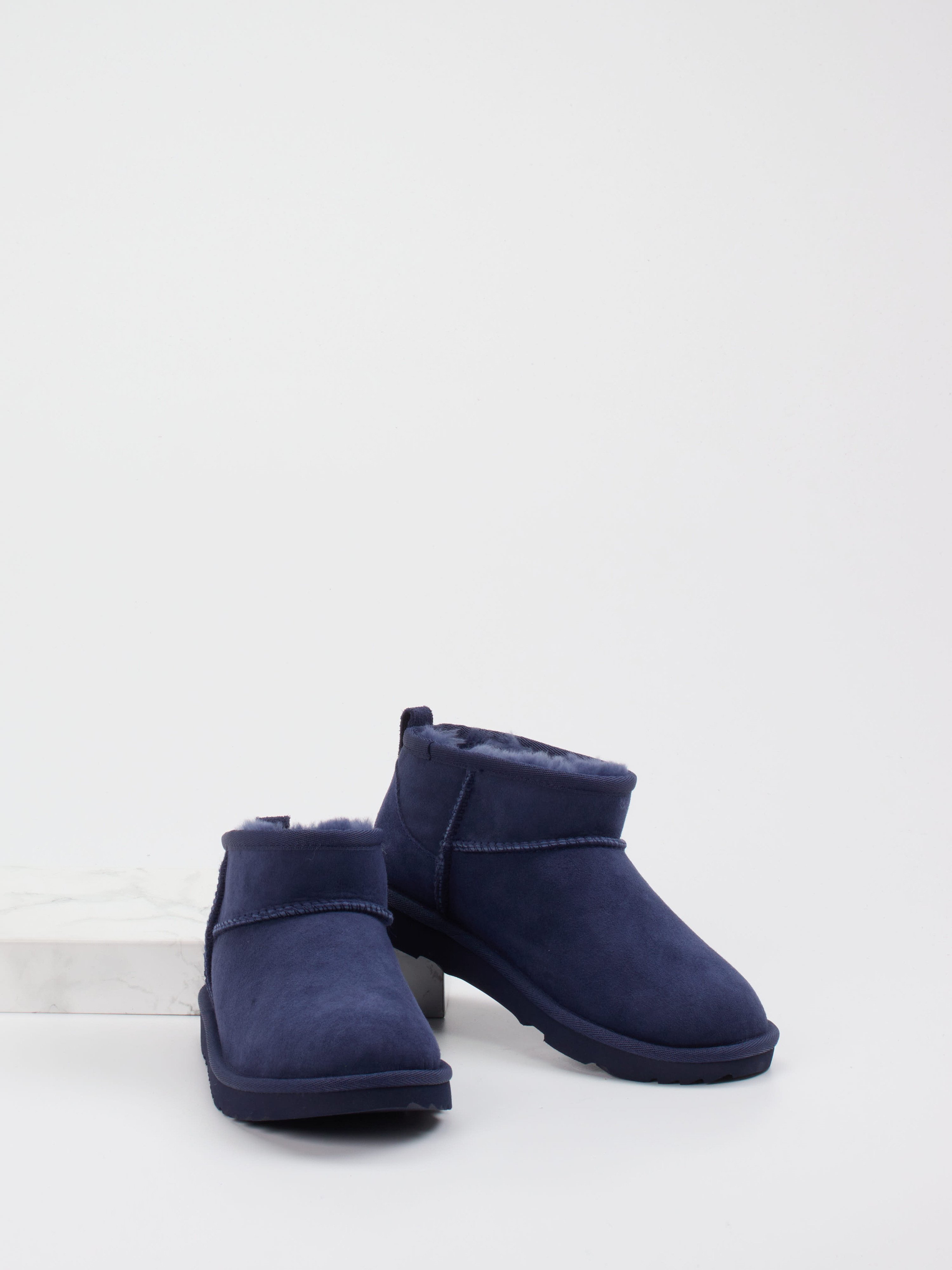 Boot Classic Ultra Mini blau 6810109000904