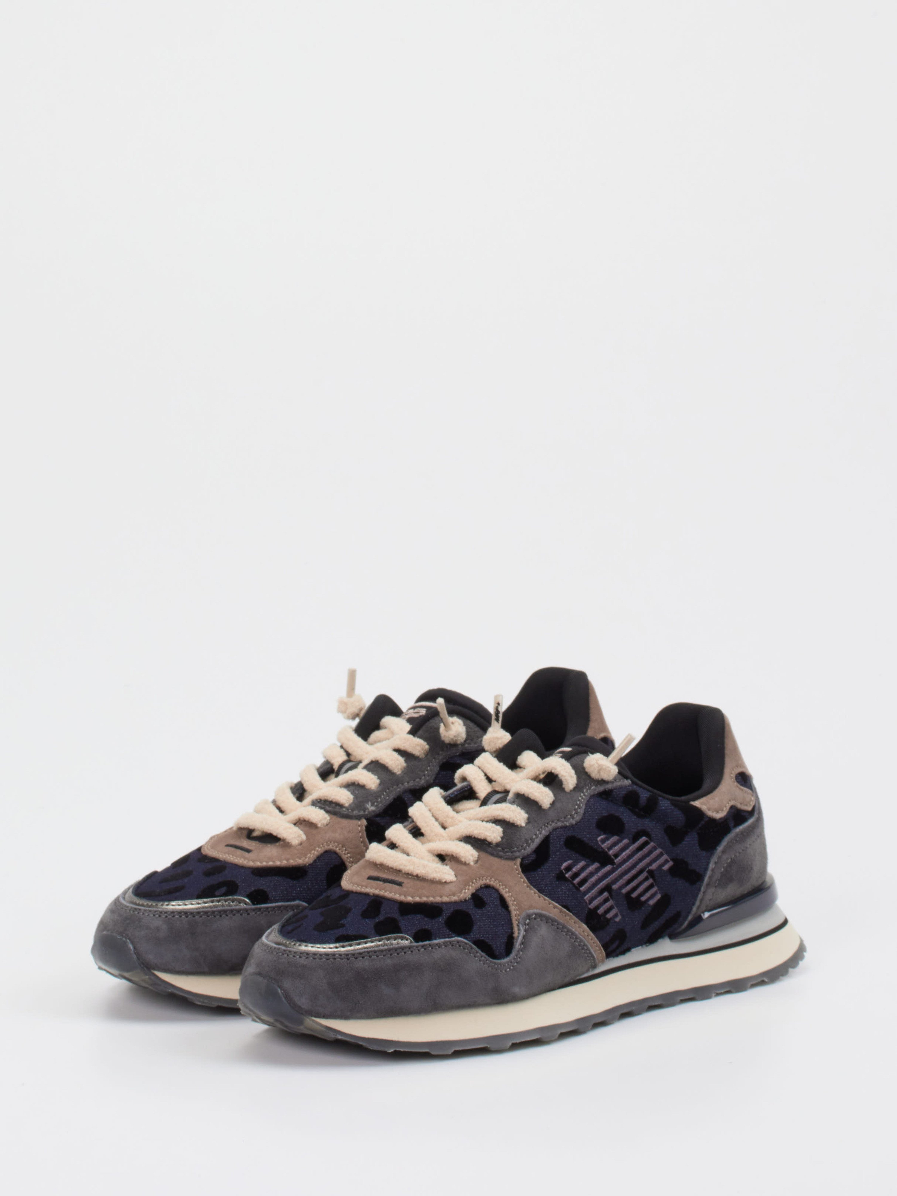 Sneaker grau 1663403000302