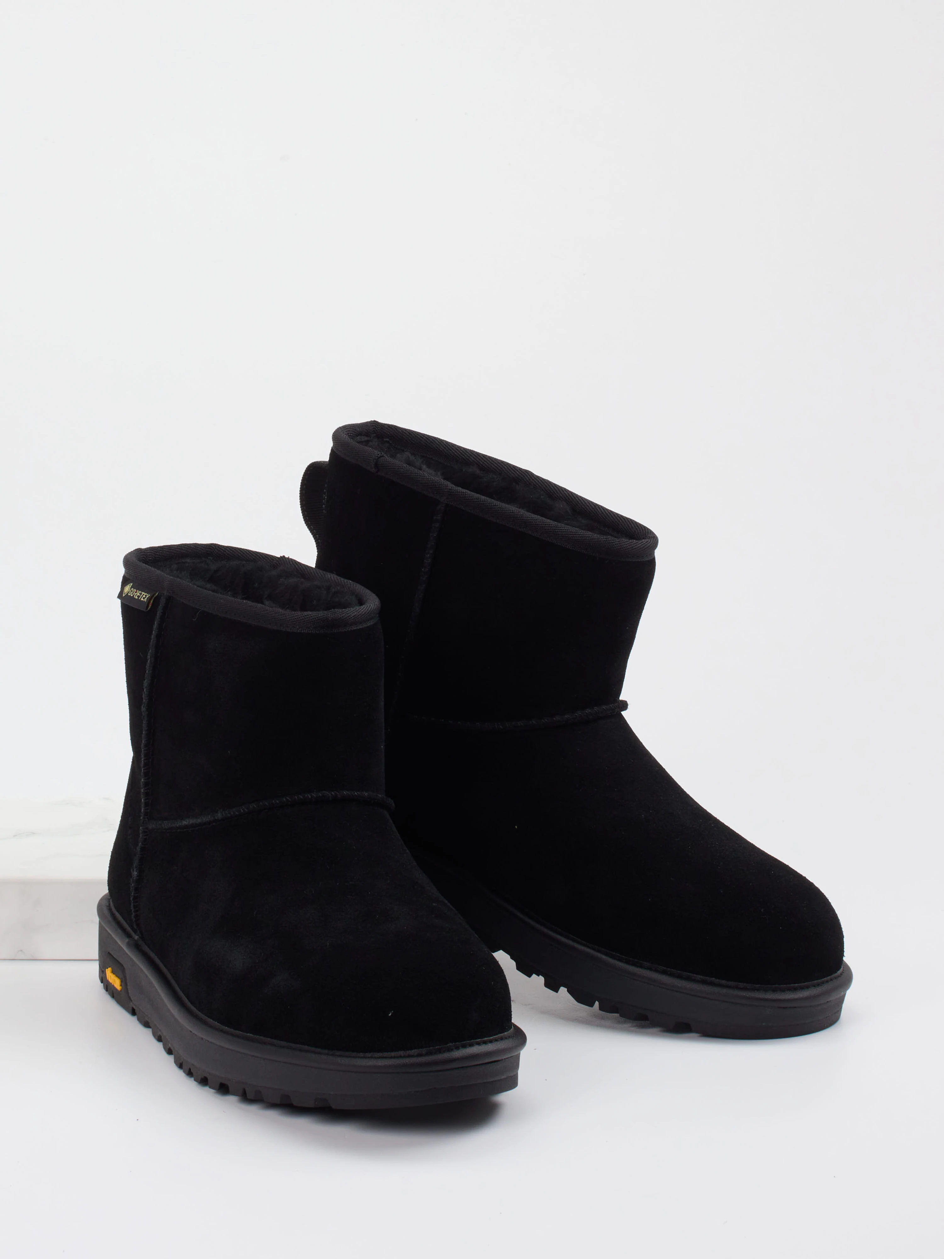 Boot M Classic Mini GTX schwarz 4821009052604