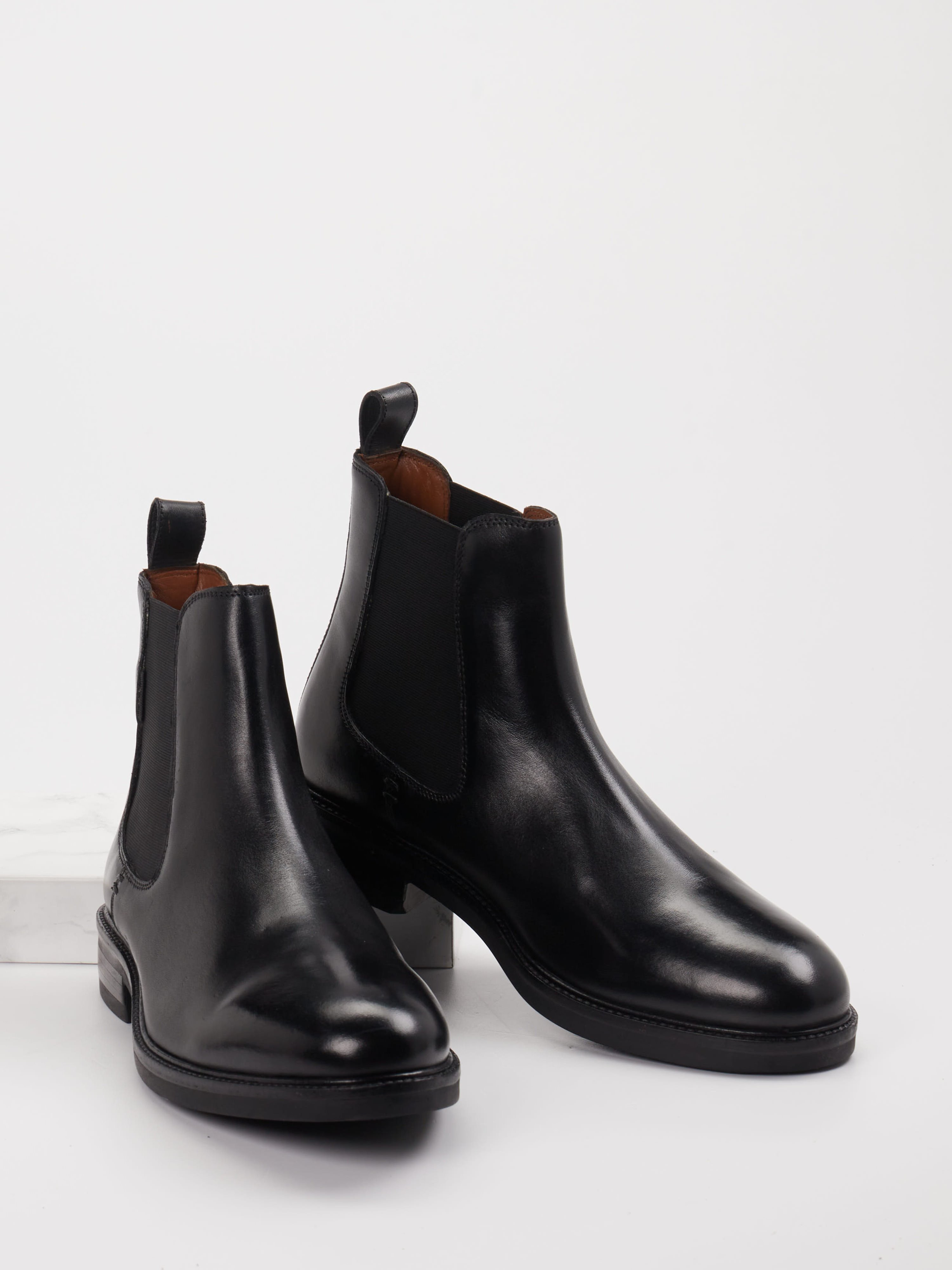 Boot schwarz 4711009024104