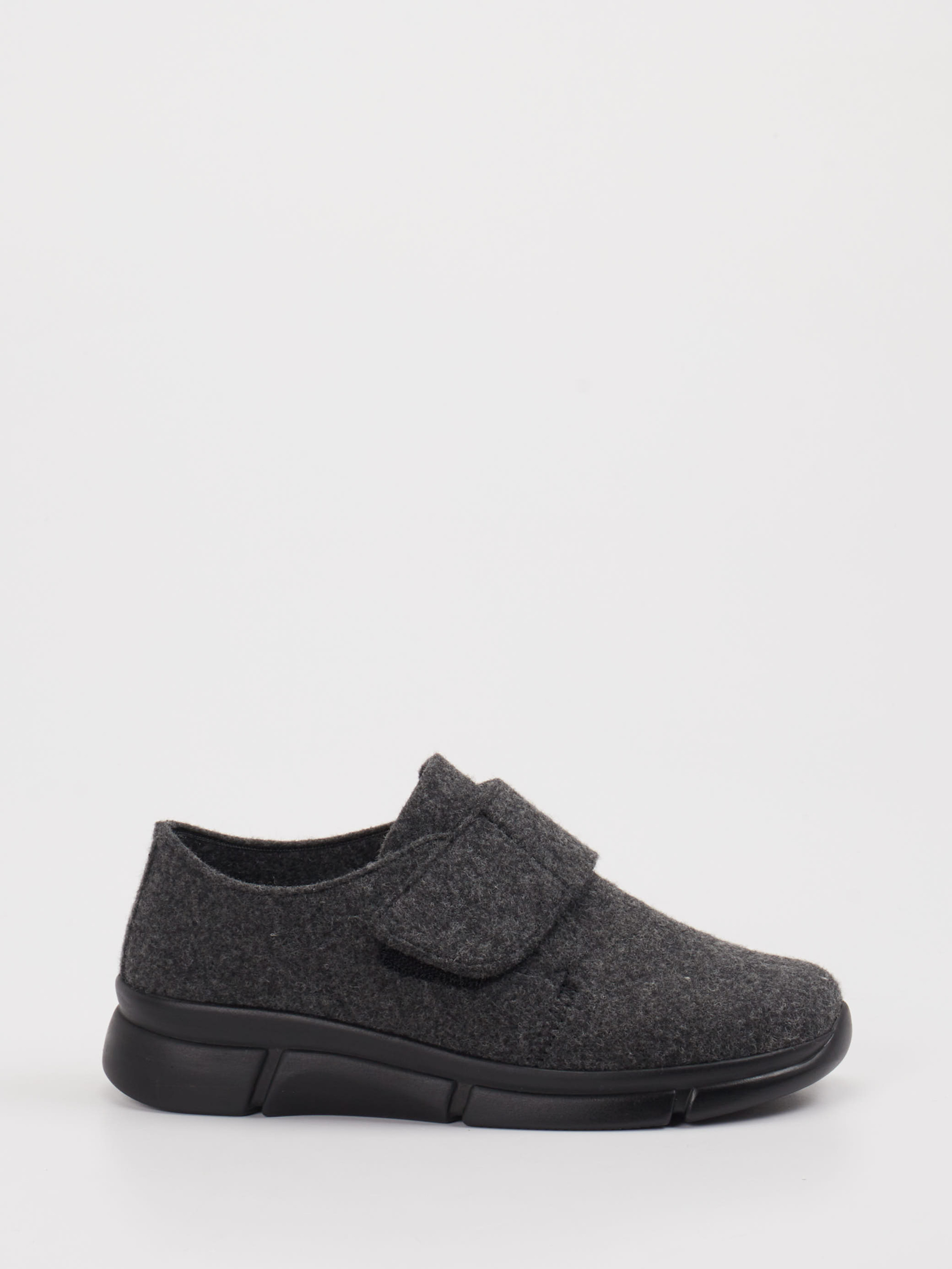 Hausschuh grau 7173409003401