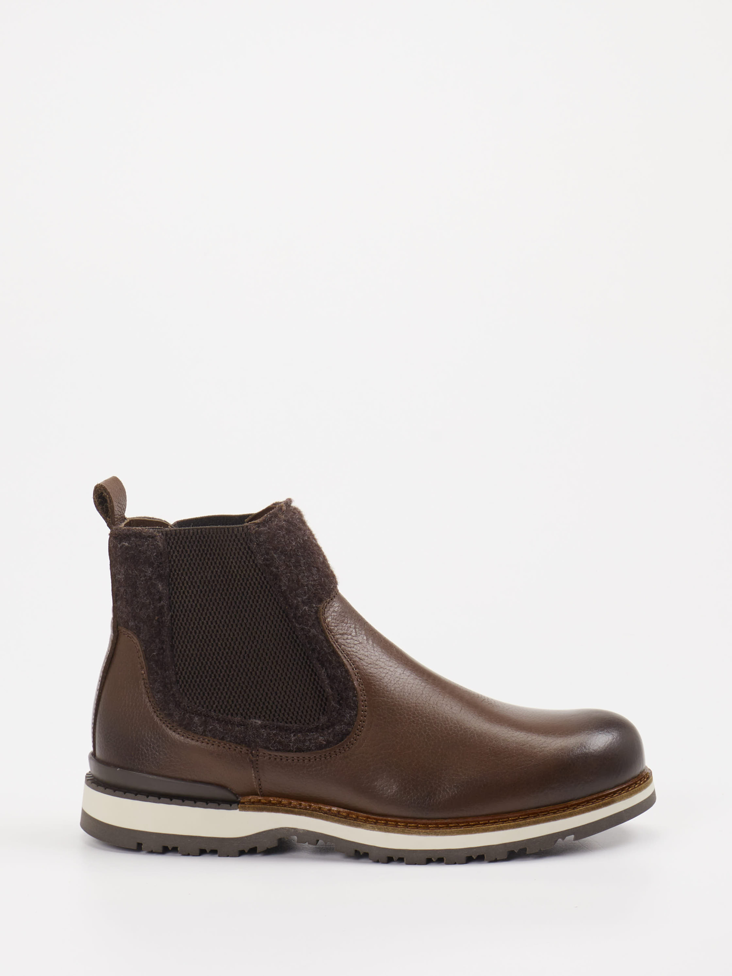 Boot braun 4811209003301