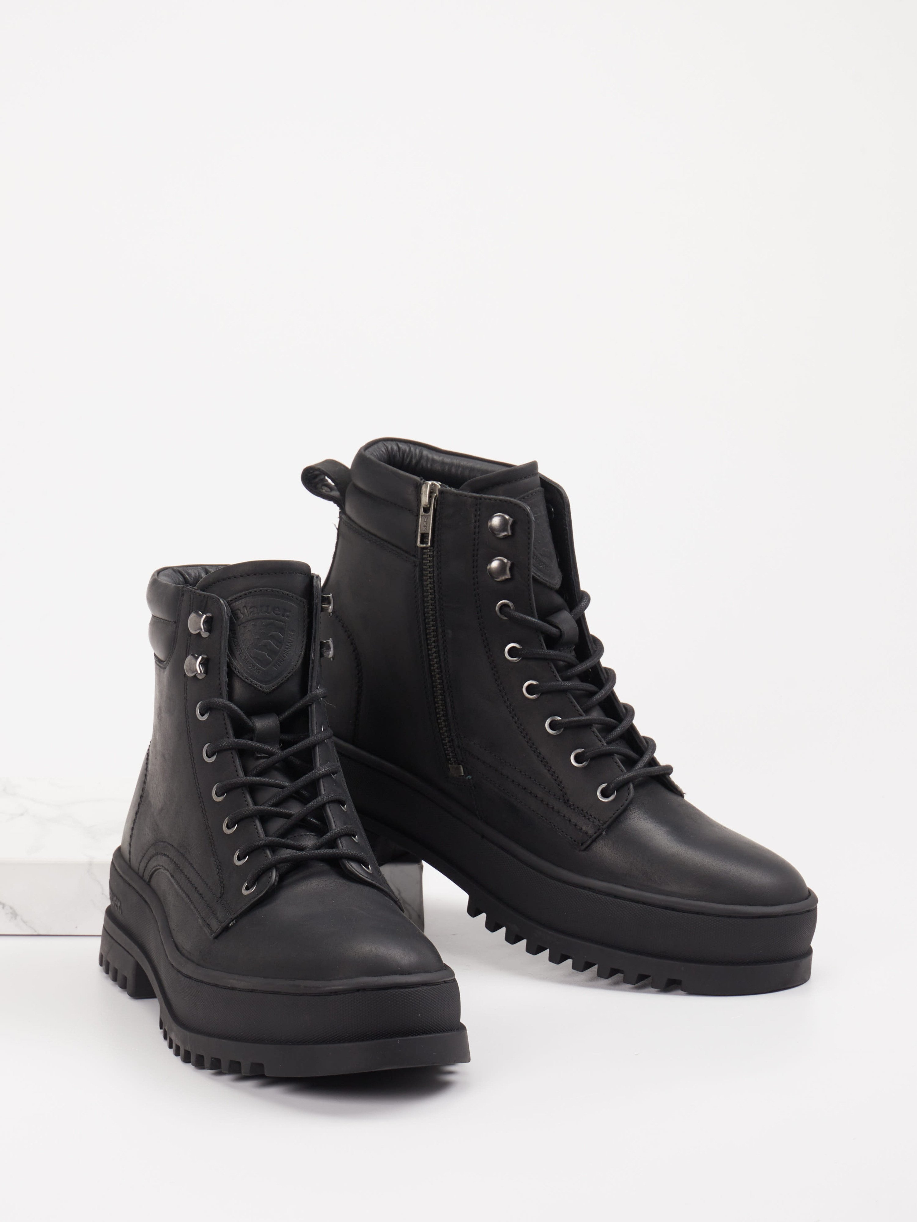 Boot schwarz 4701009080904