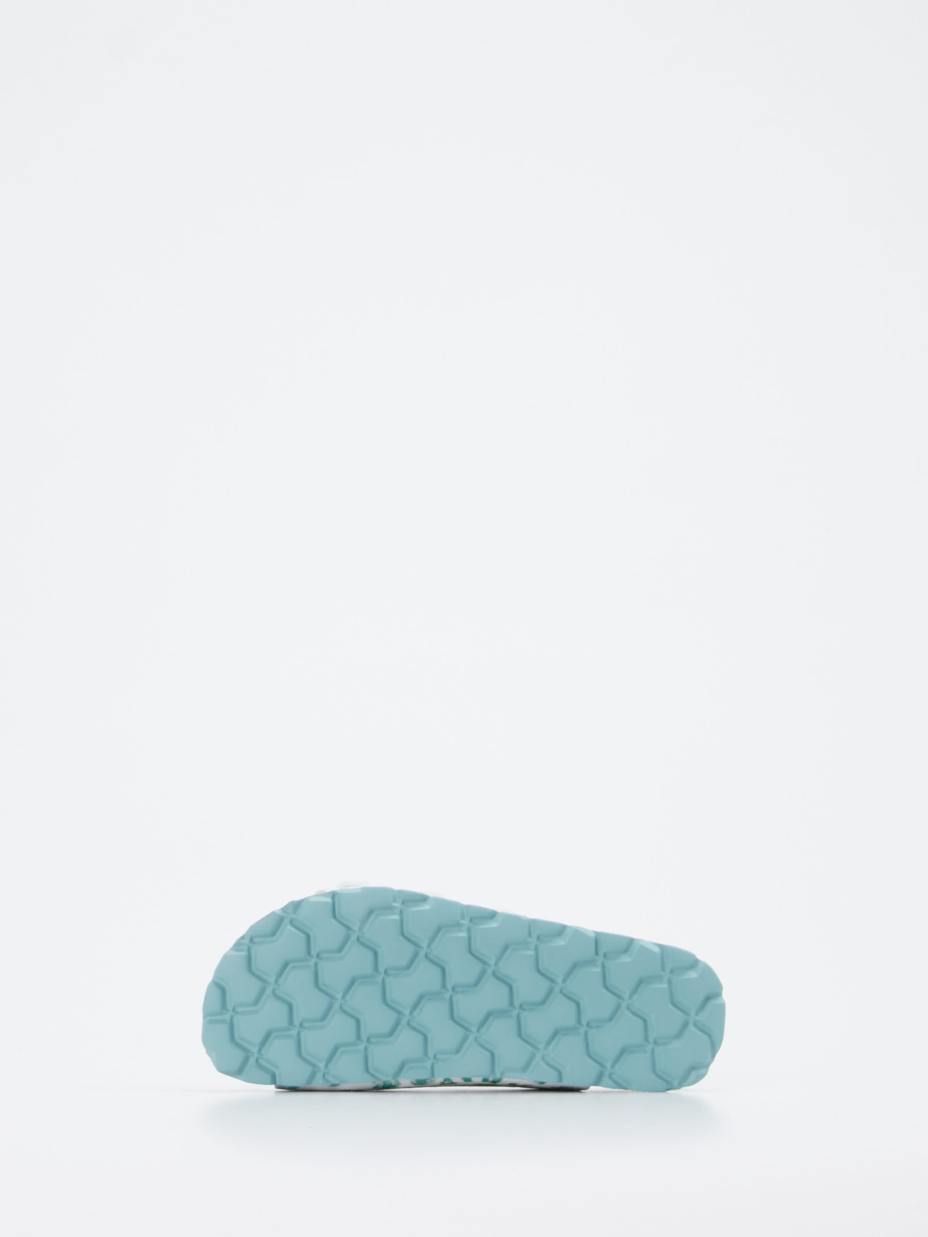 Pantolette weiß 7600796000105