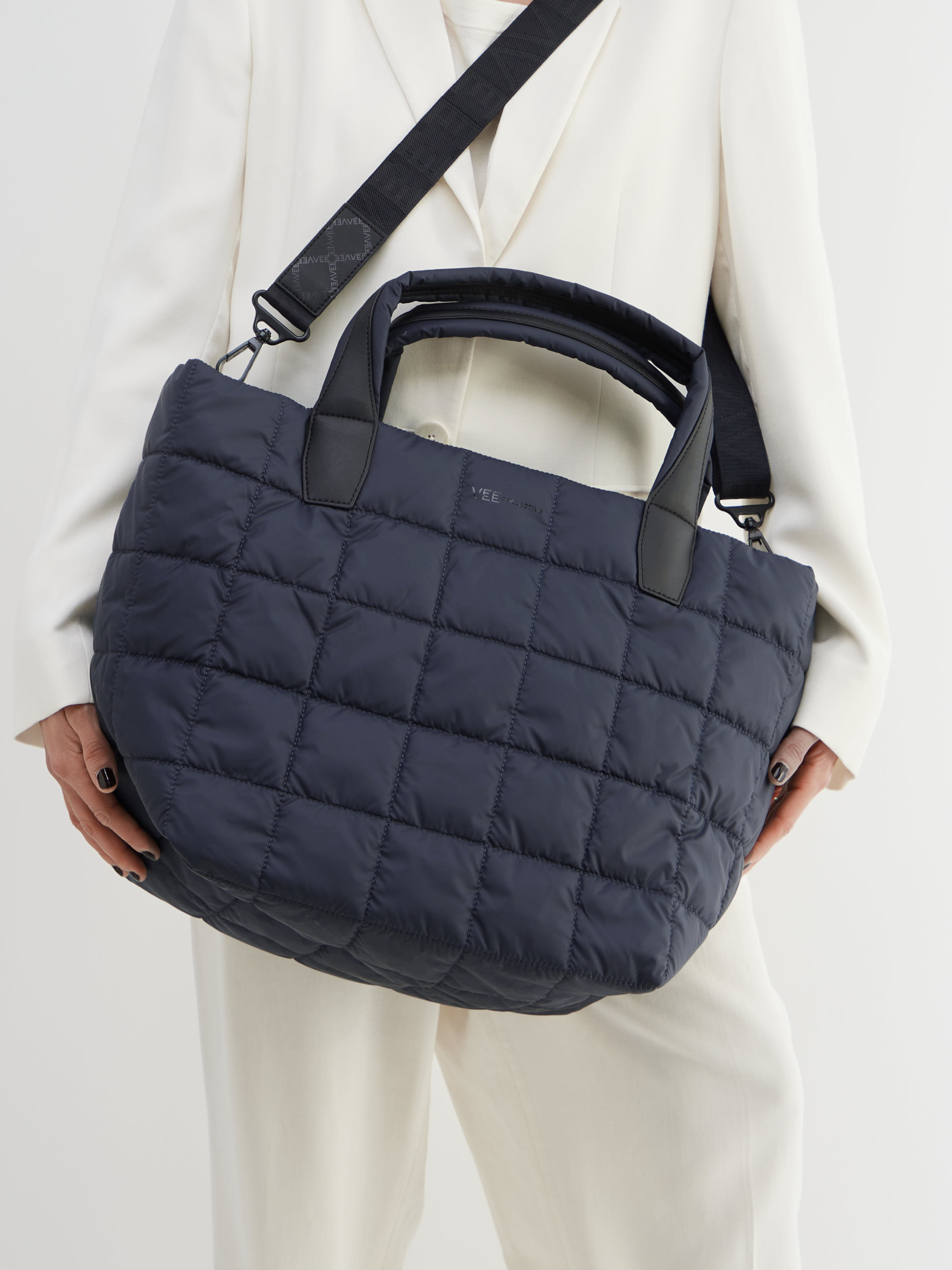 Schulter-/ Umhängetasche blau 9392109002606
