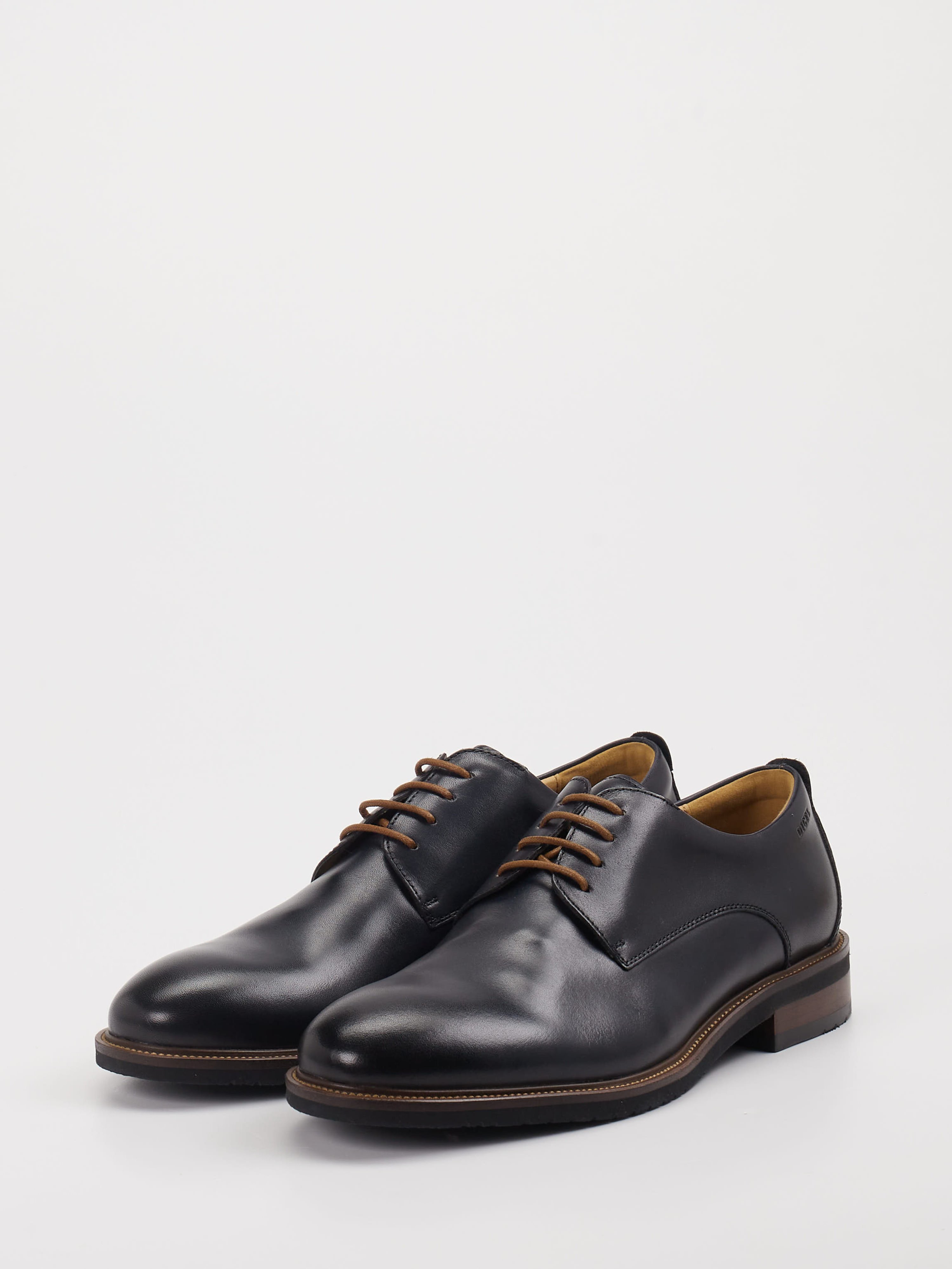 Schnürschuh