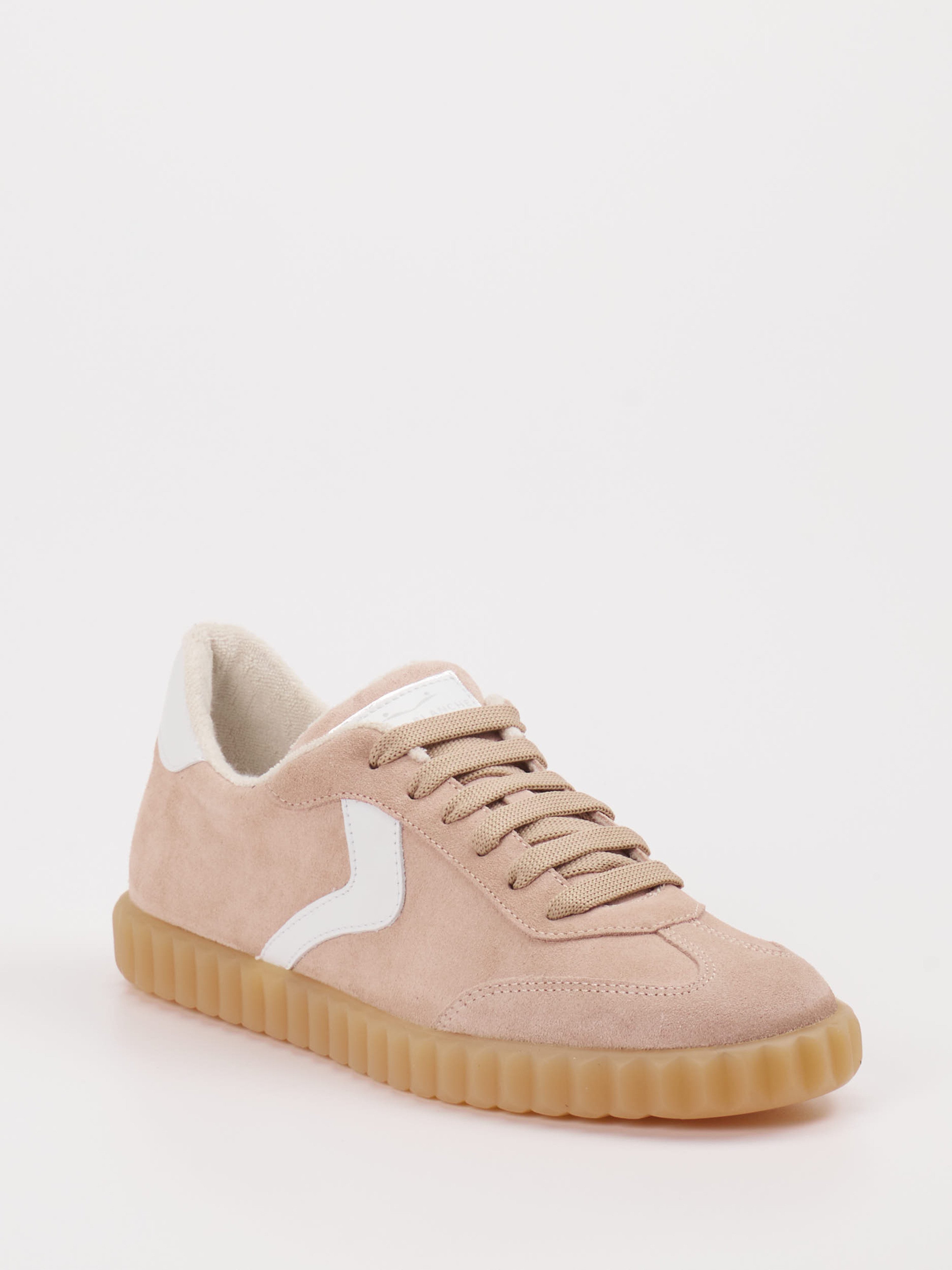 Sneaker rot 1661597000806