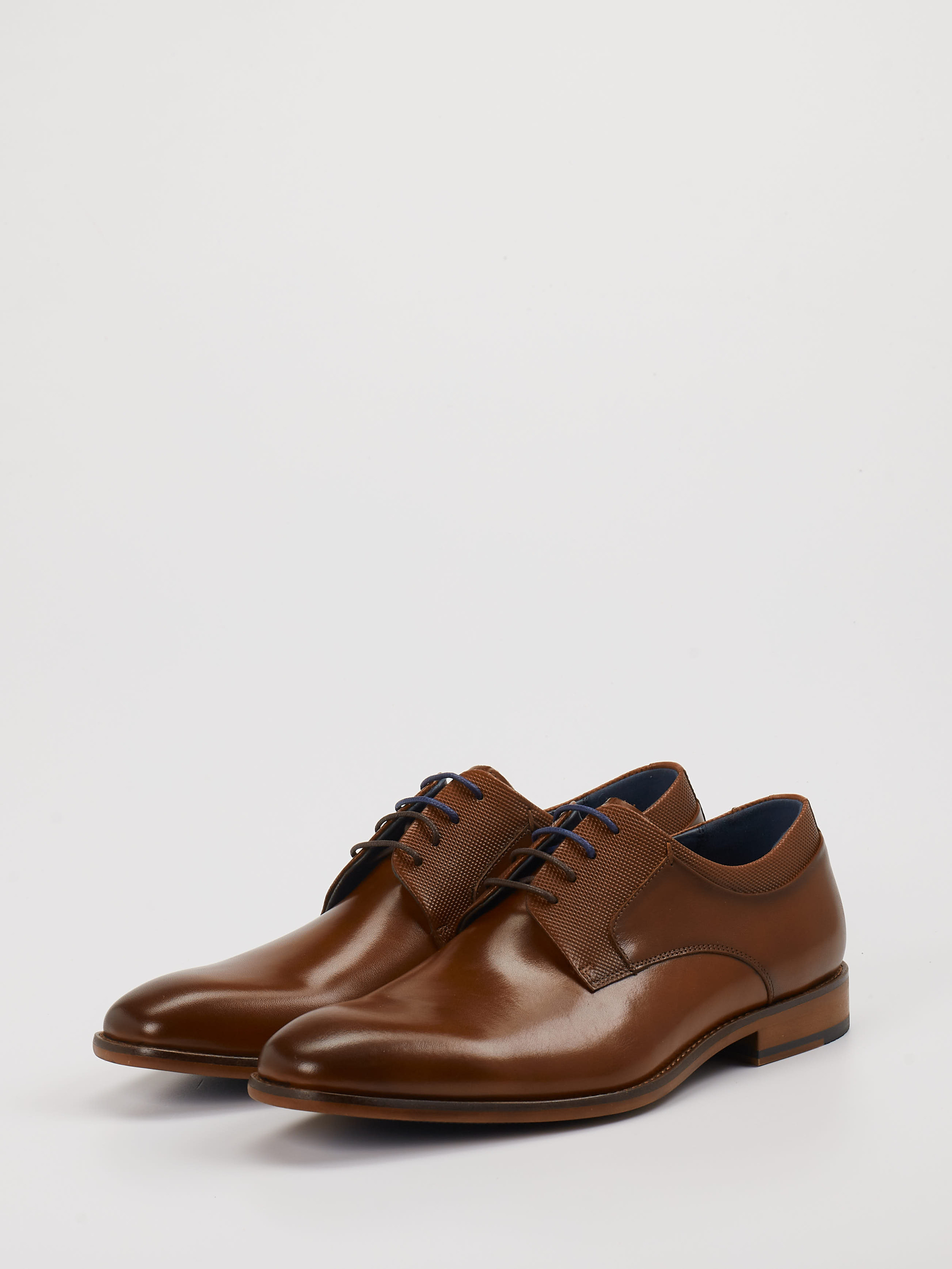 Schnürschuh braun 4610289028402