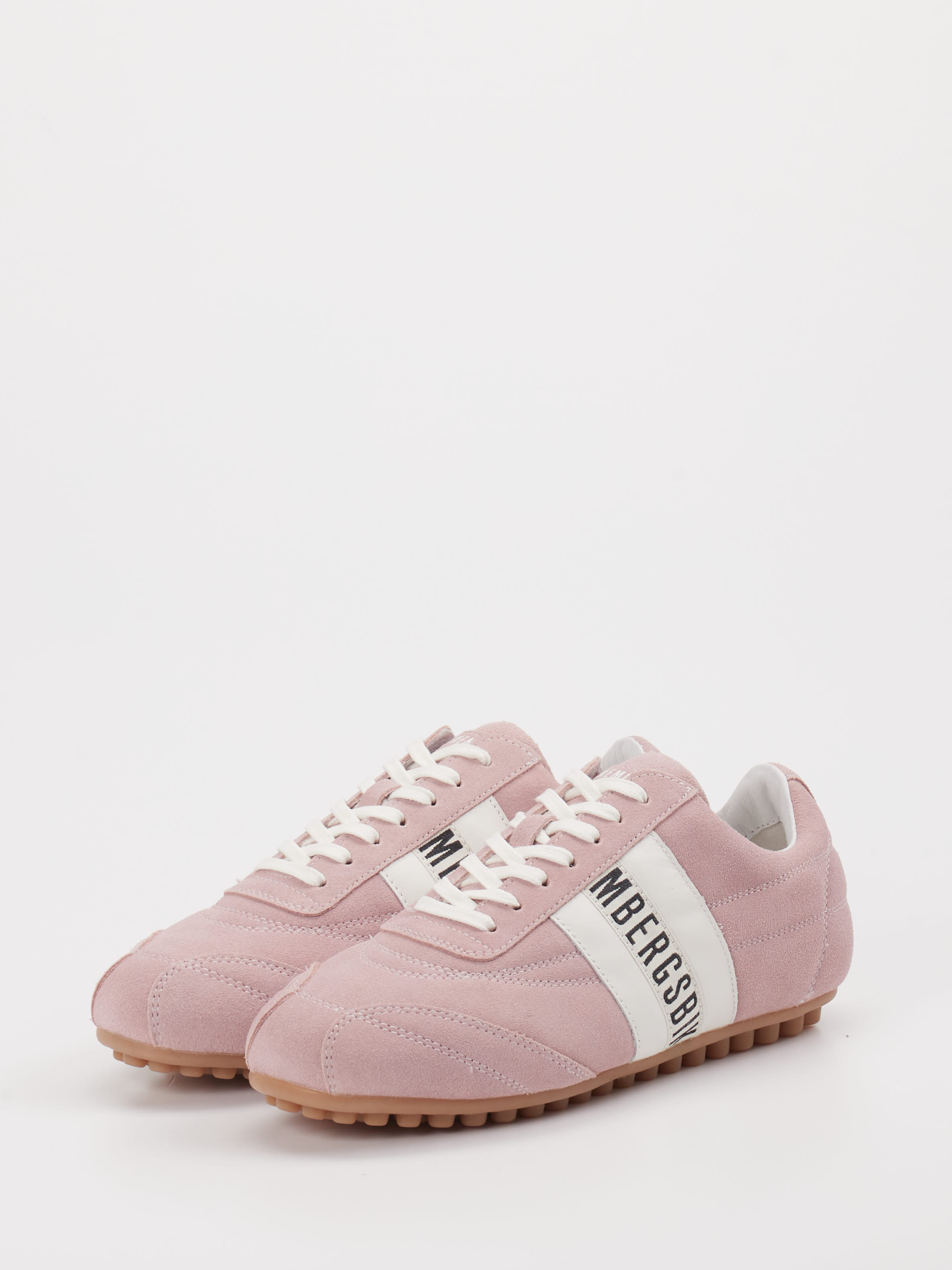 Sneaker rot 1661597000702
