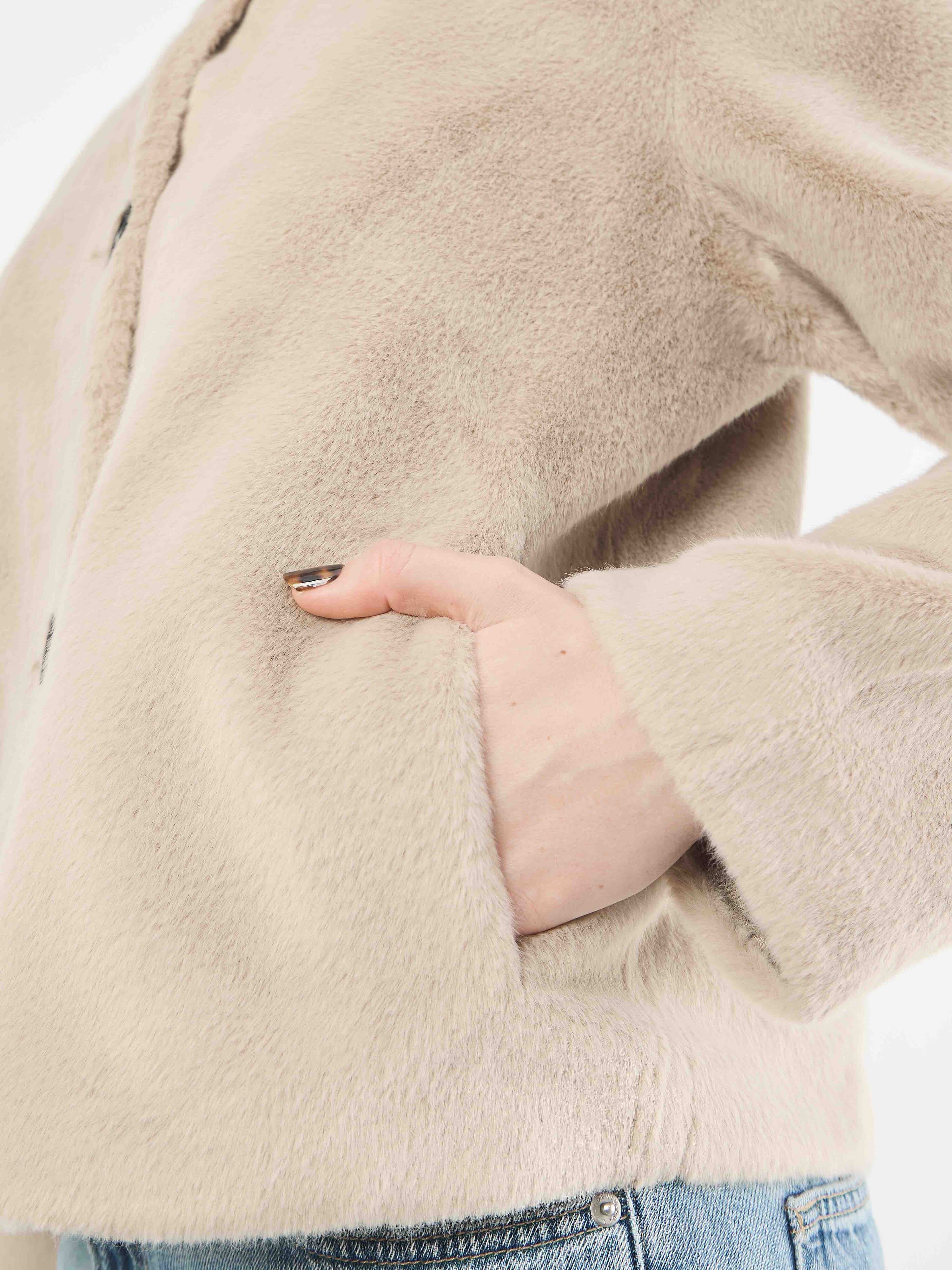 Jacke beige 9331349000102