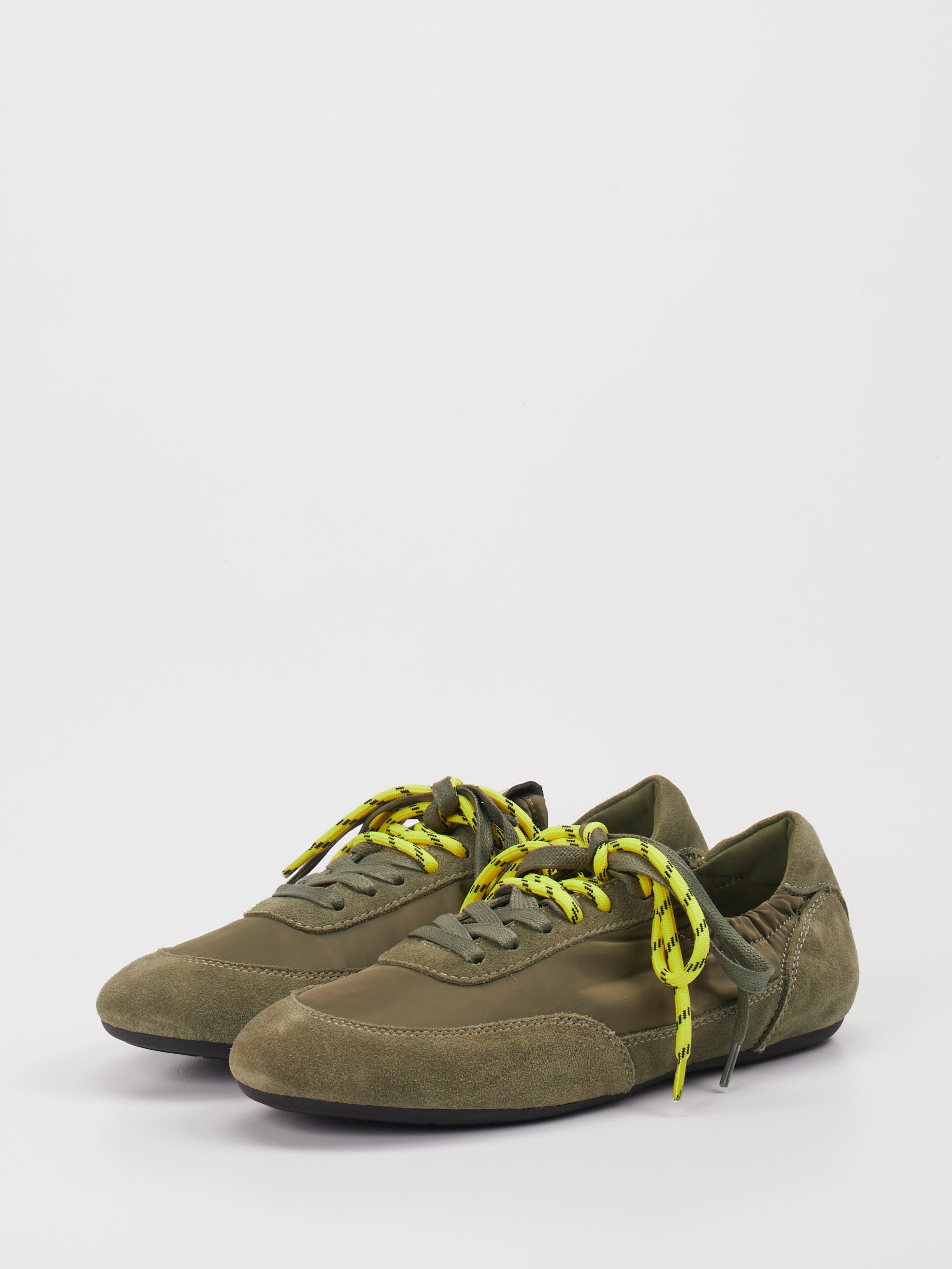 Sneaker grün 1661629003202