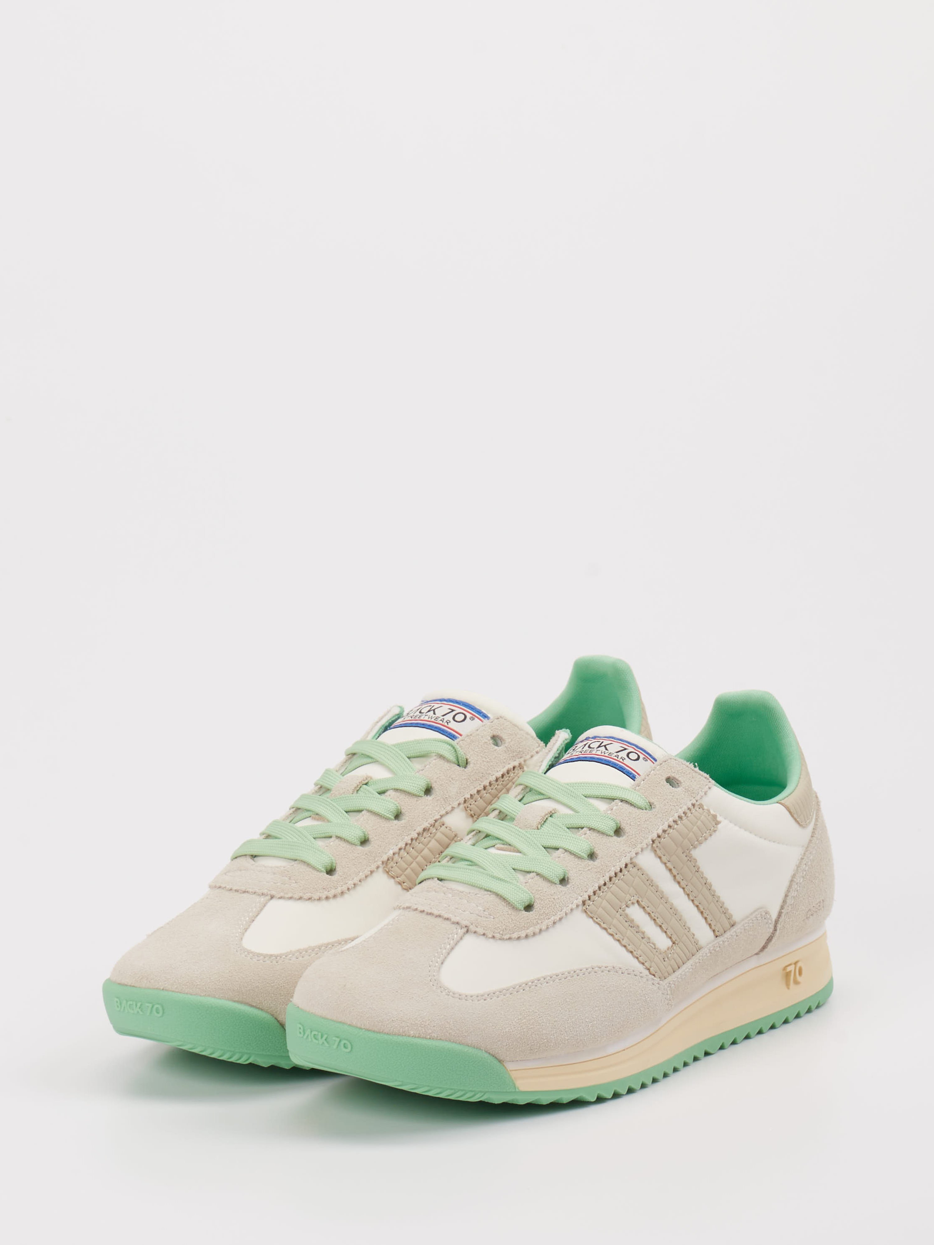 Sneaker Jogger weiß 1663736000302