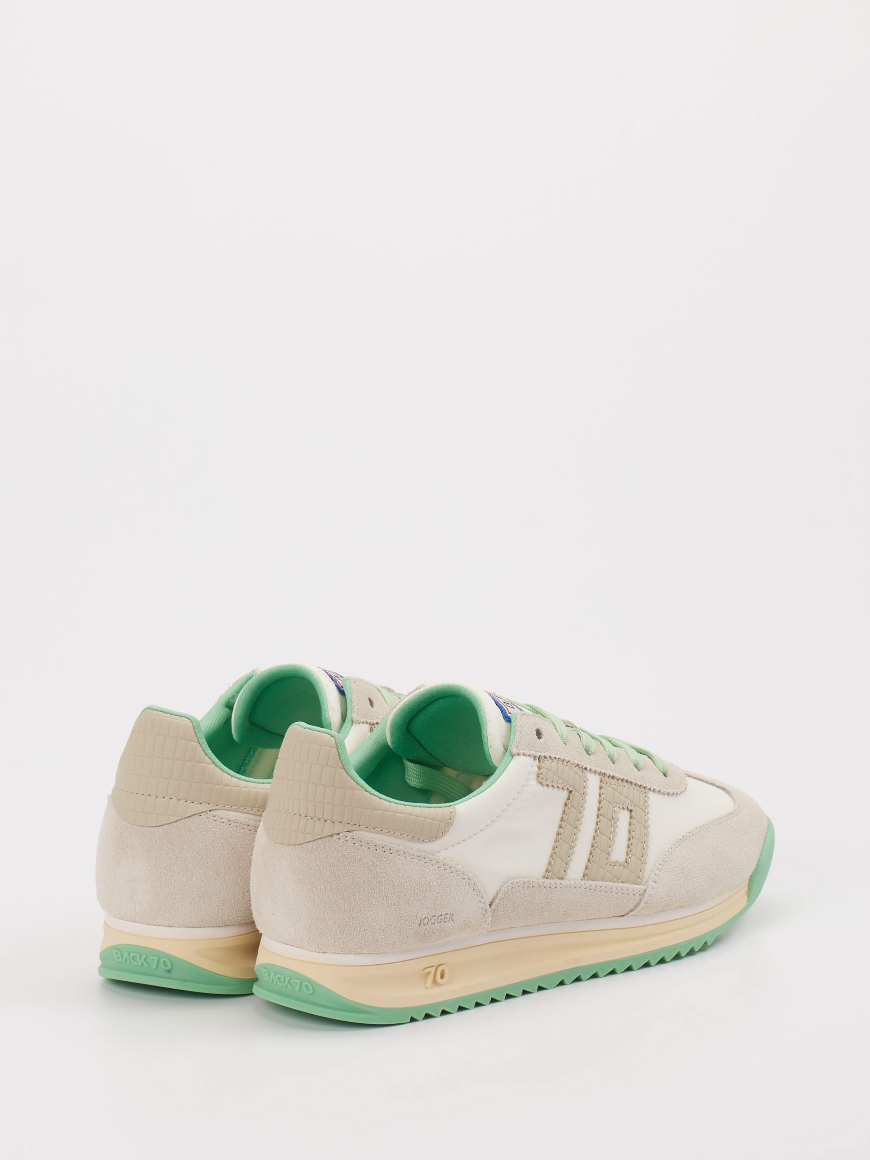 Sneaker Jogger weiß 1663736000303