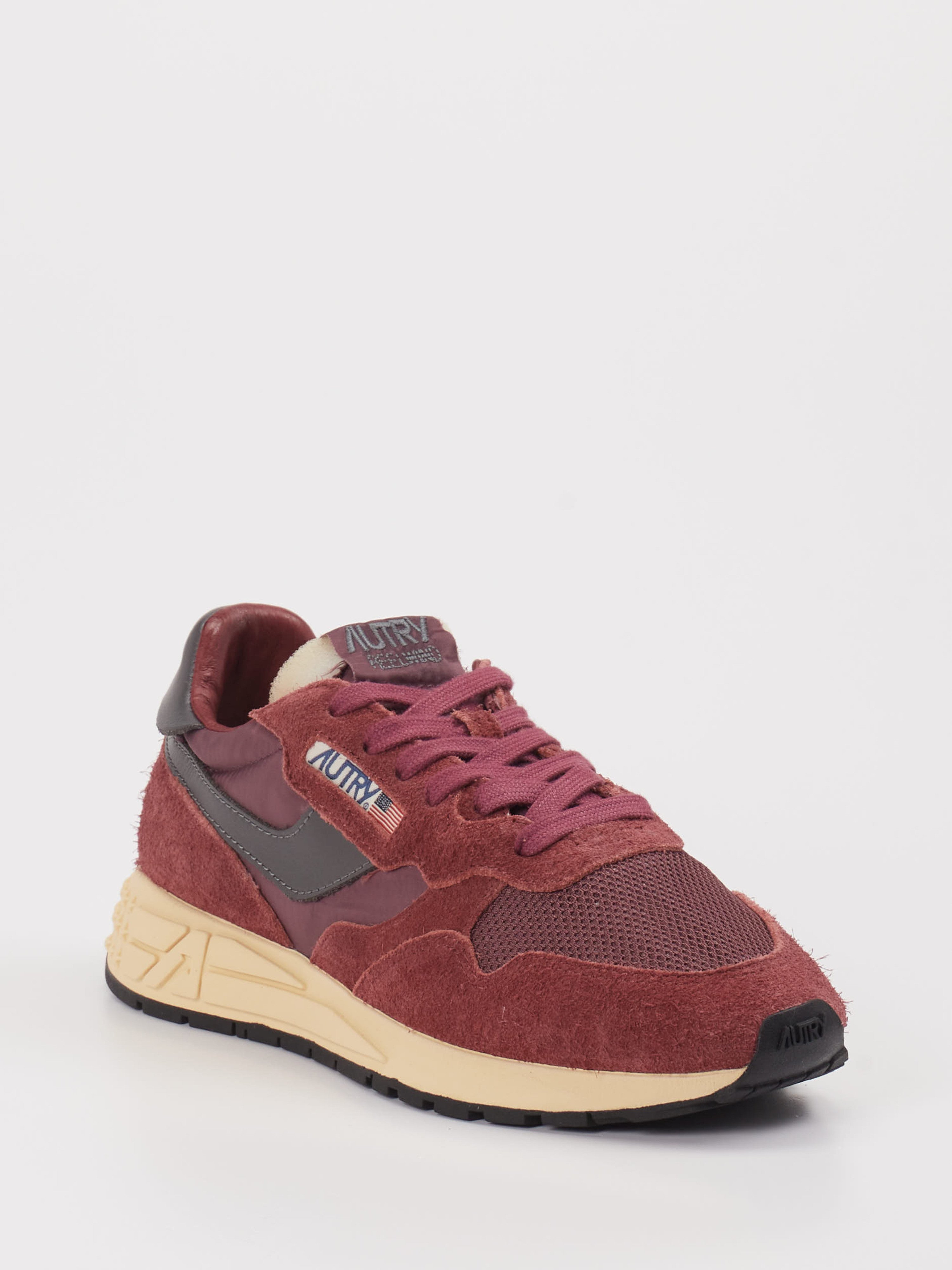 Sneaker rot 1661509001806