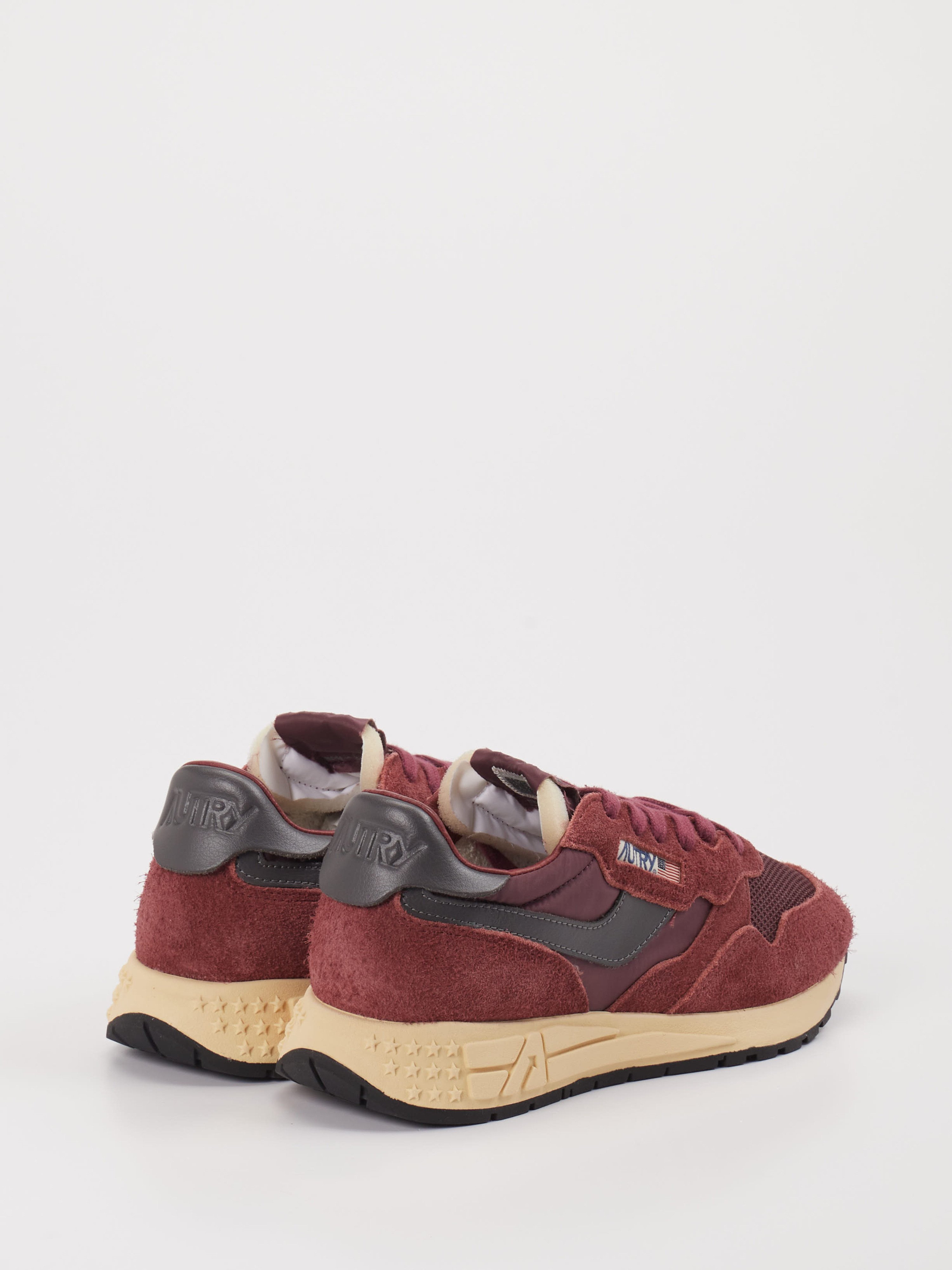 Sneaker rot 1661509001803