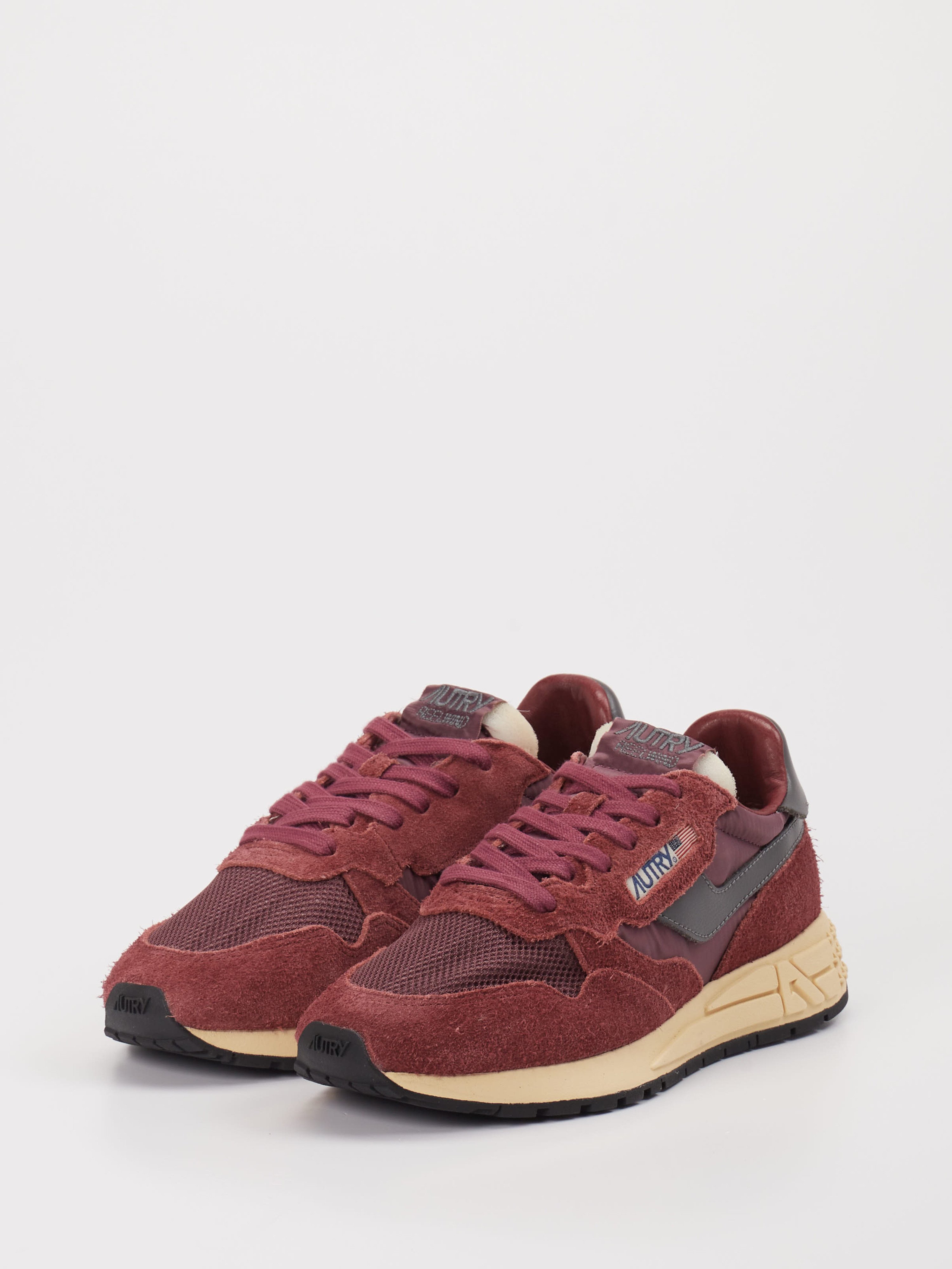 Sneaker rot 1661509001802