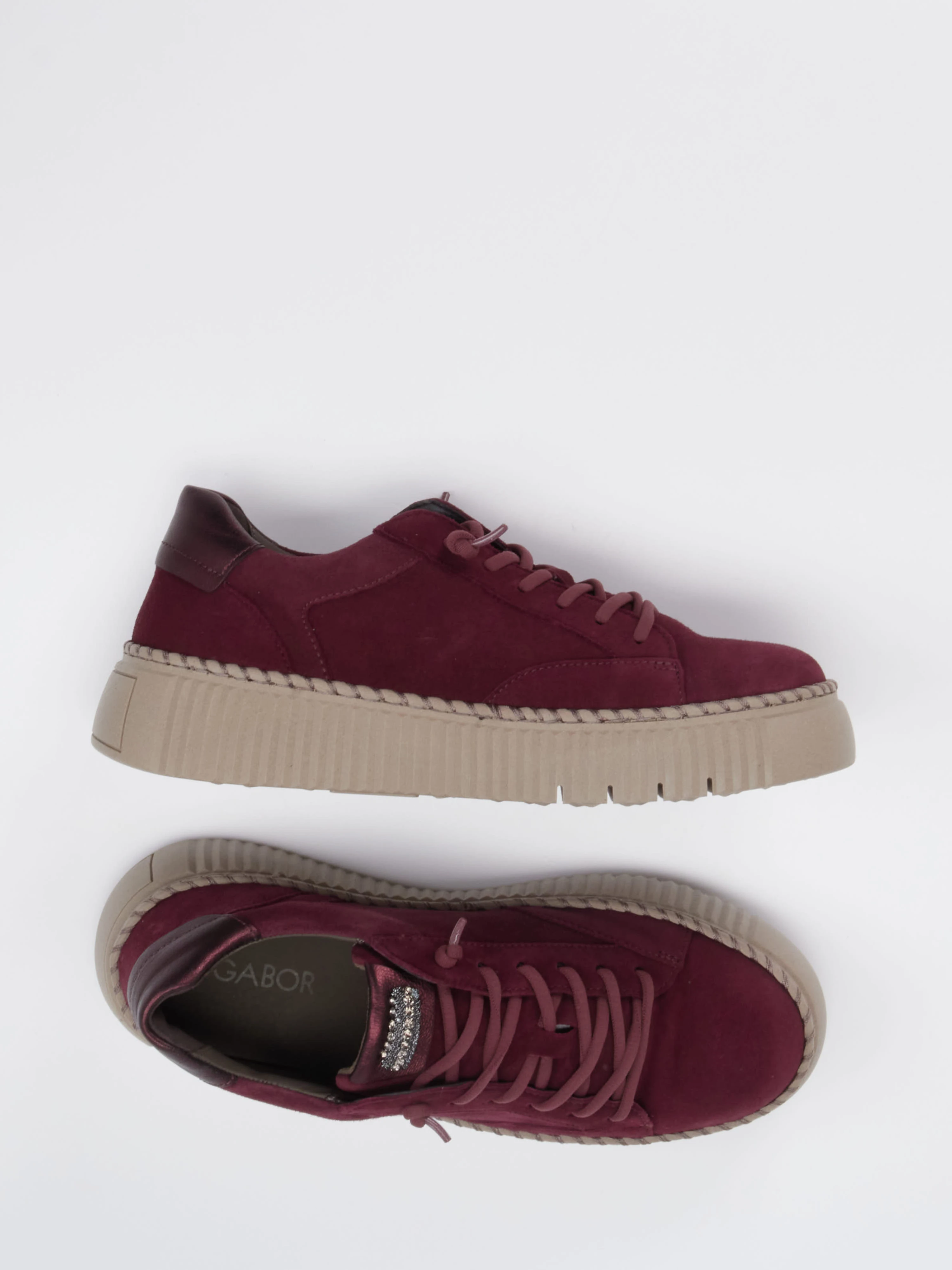 Sneaker rot 1665509000504
