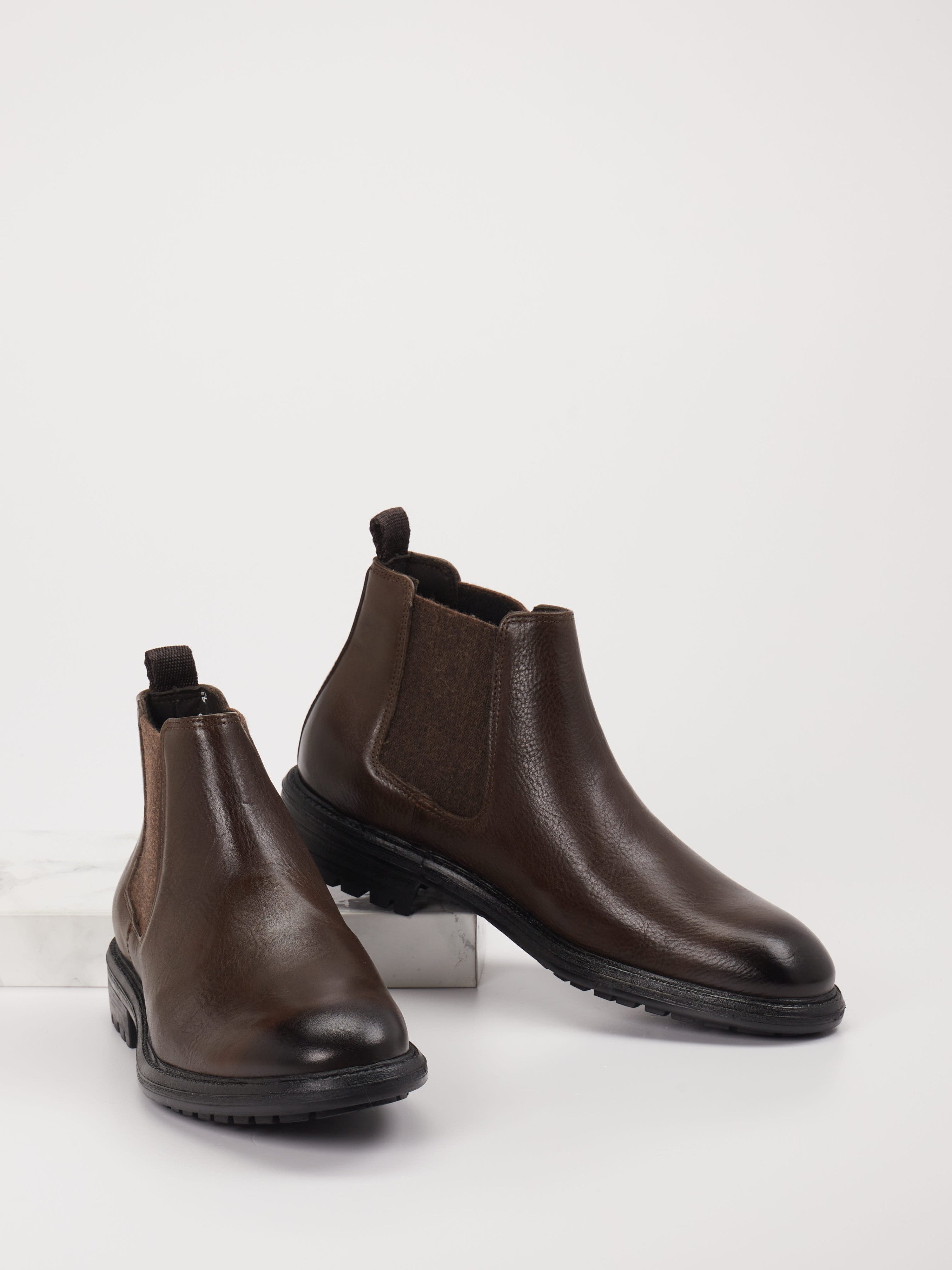 Boot braun 4711209062004