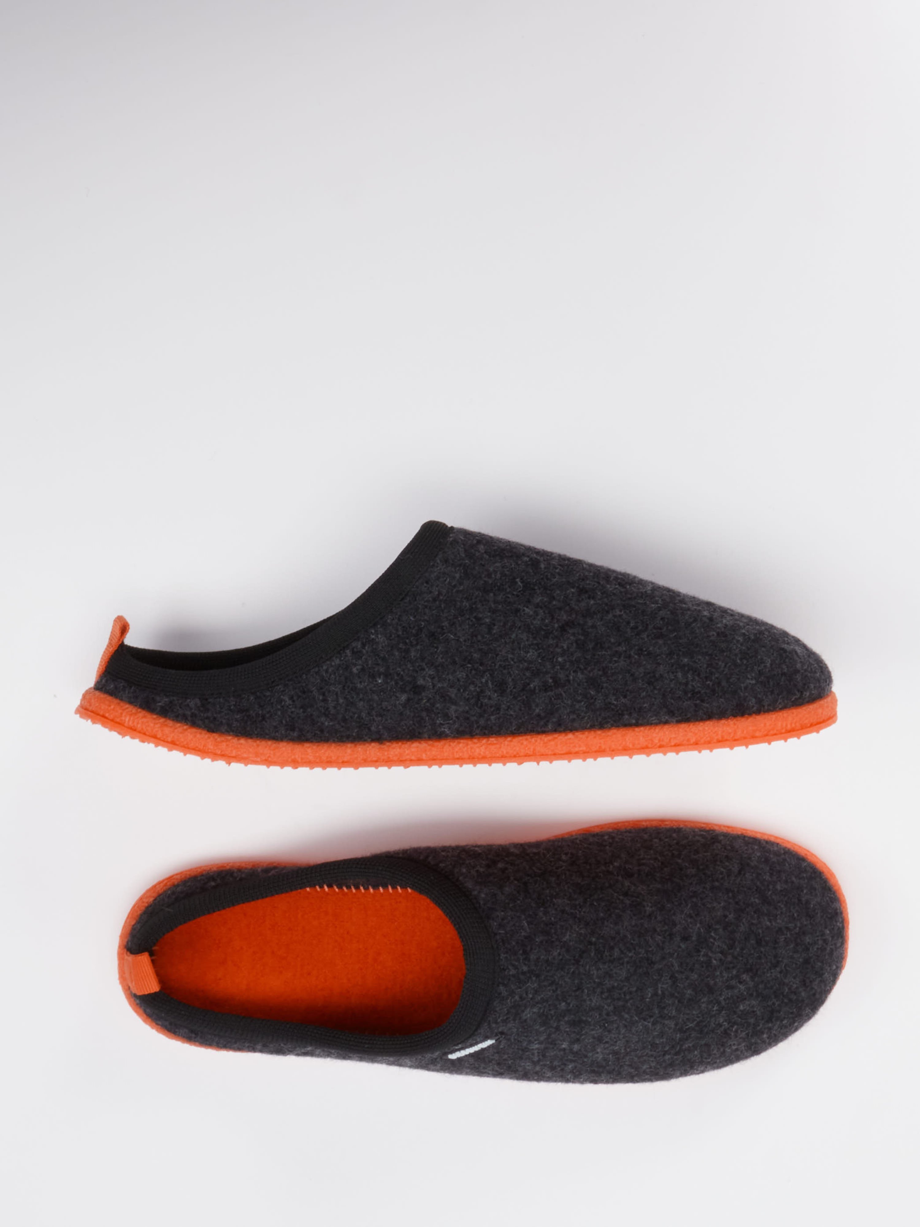 Pantolette grau 7463405000104