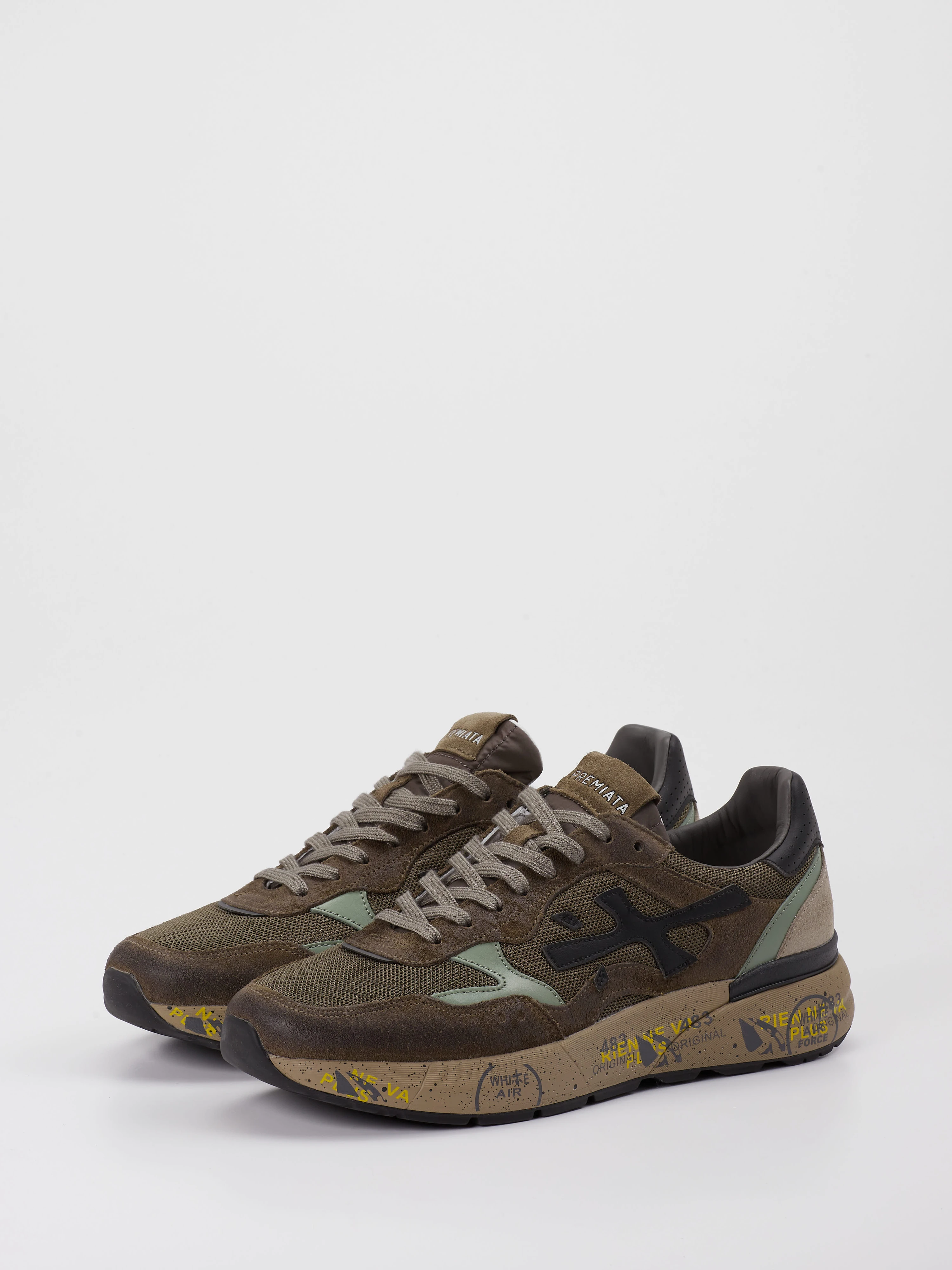 Sneaker