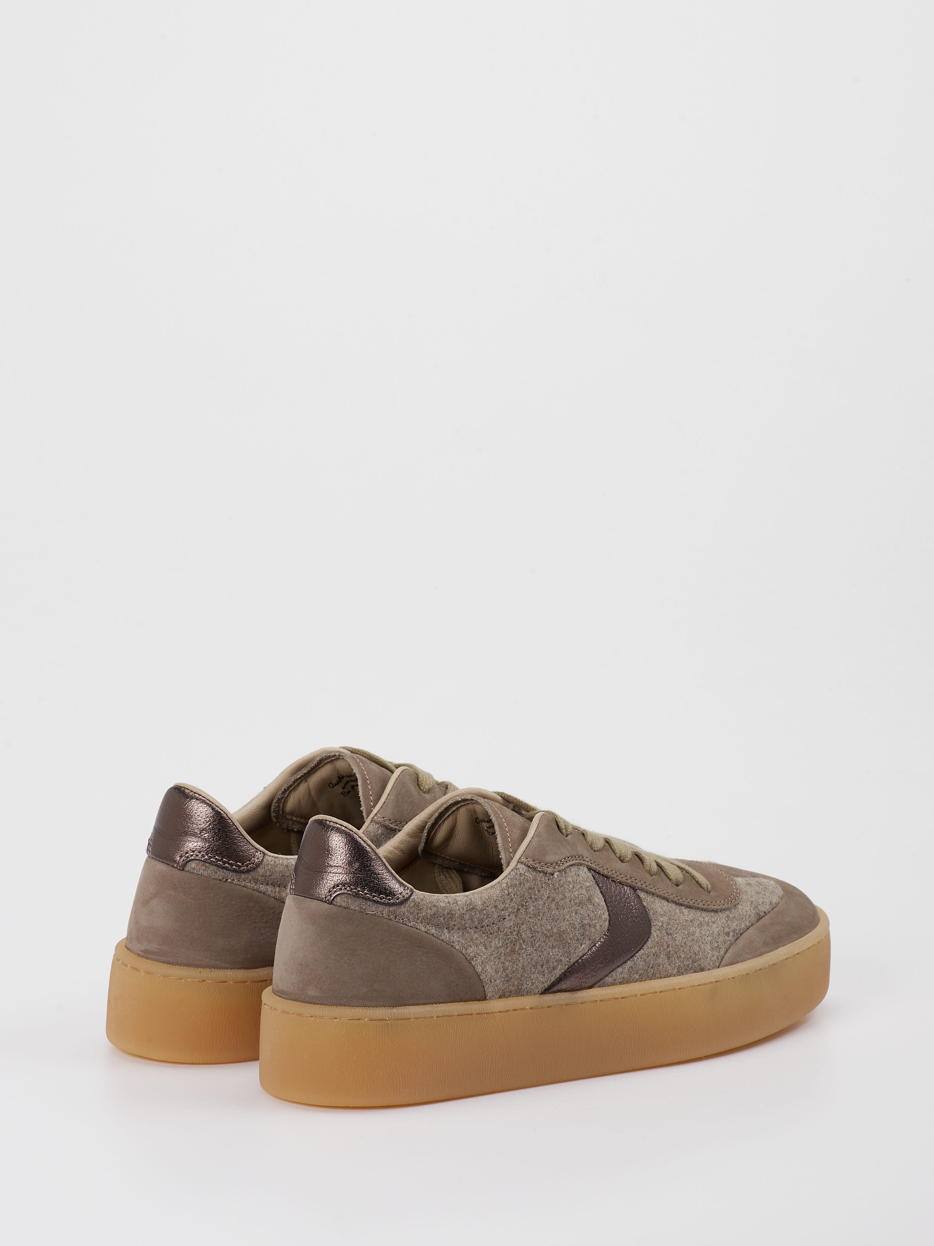 Sneaker grau 1663458000403
