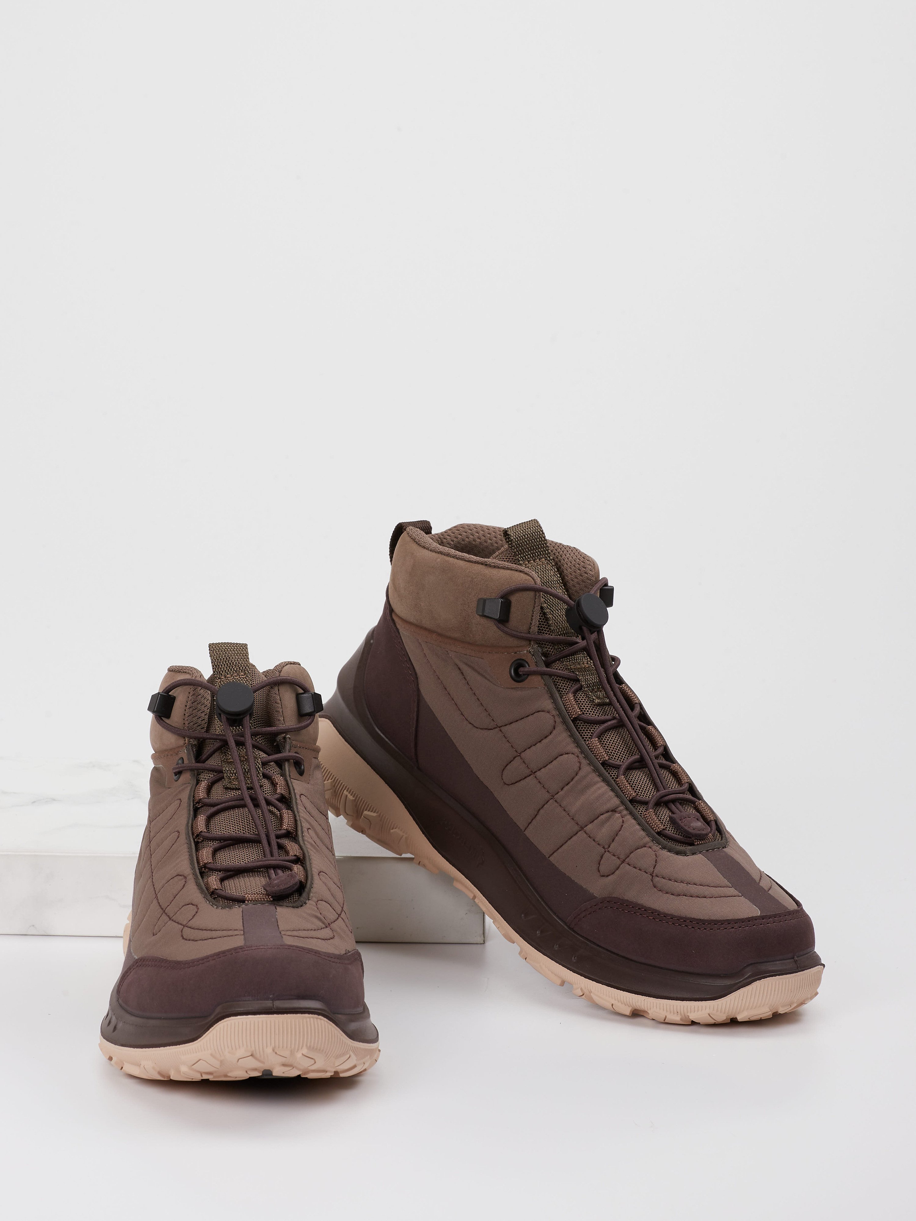 Sneaker High braun 1673225000104