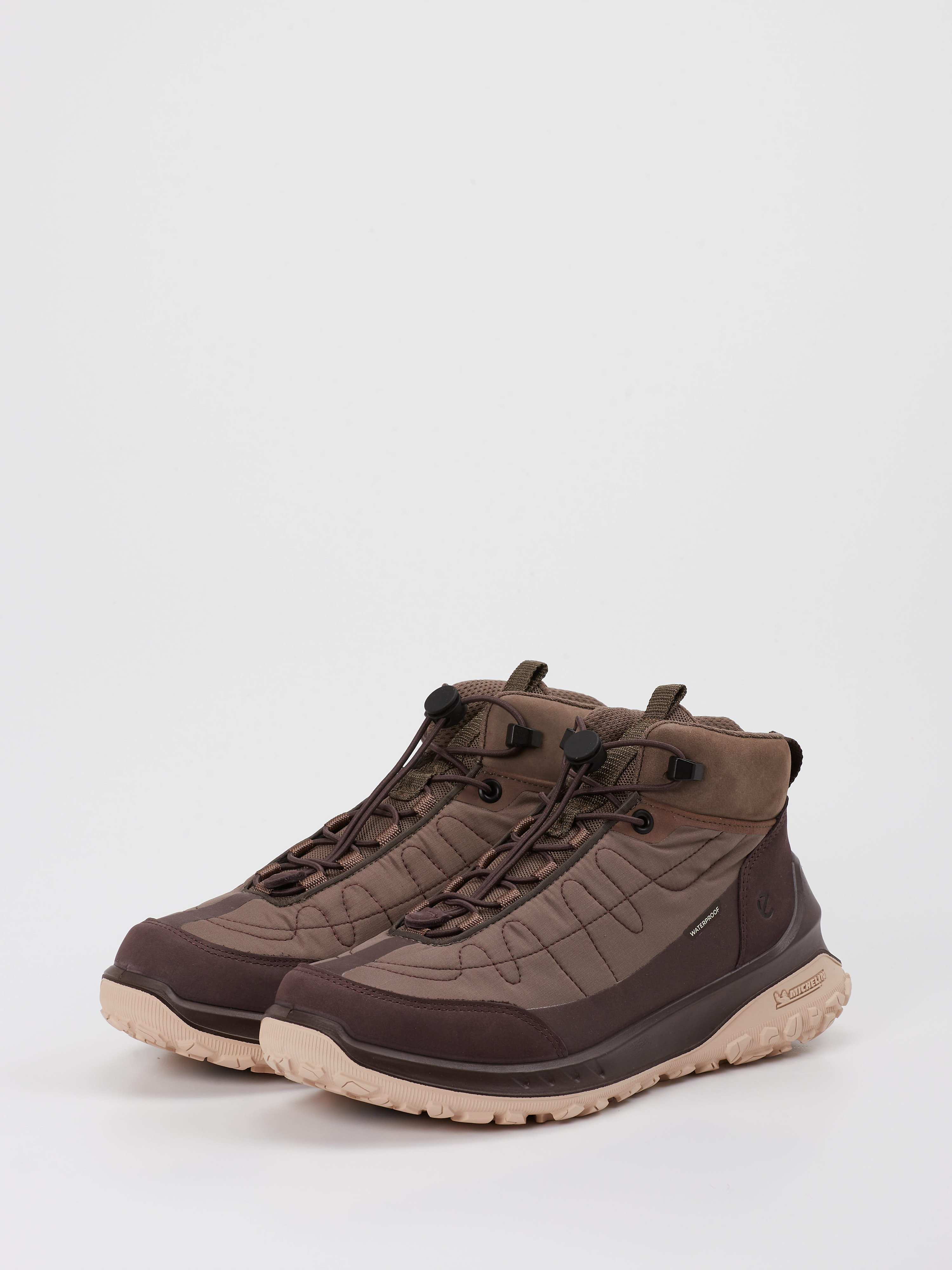 Sneaker High braun 1673225000102