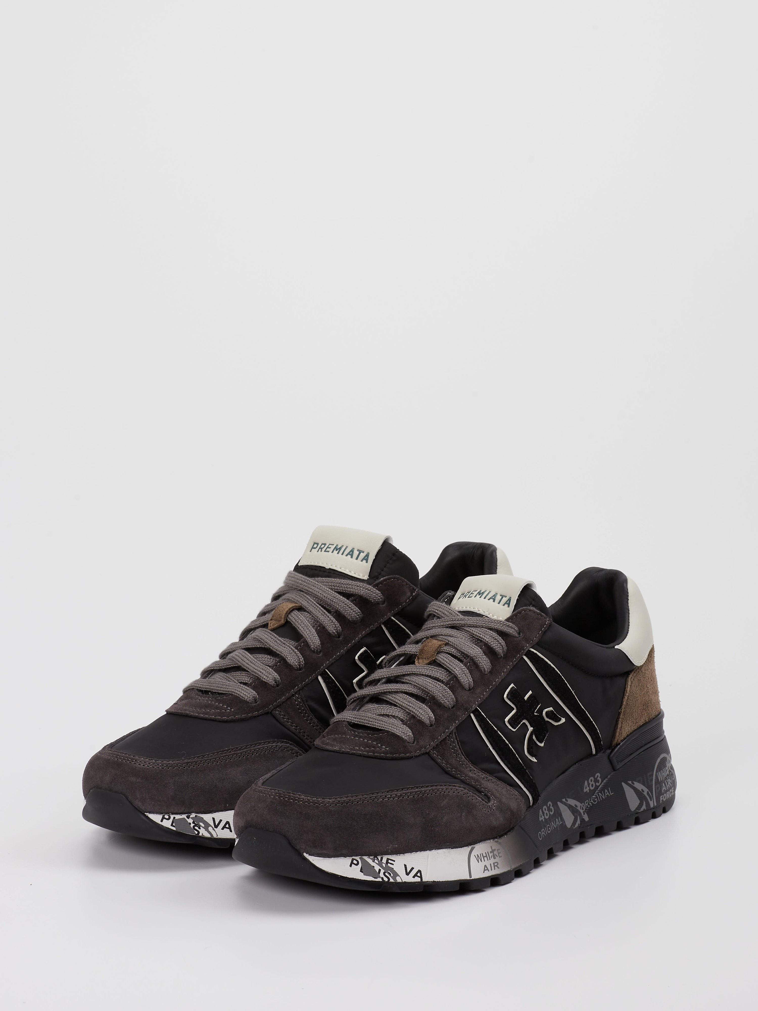 Sneaker
