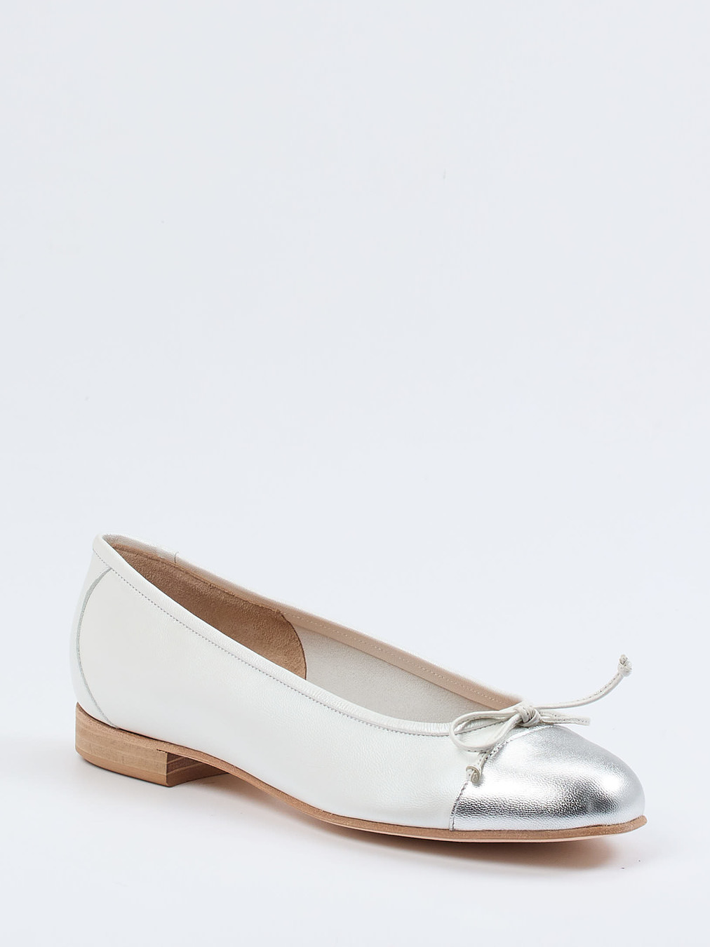 Mannori – Ballerinas aus Lammleder mit Metallic-Kappe