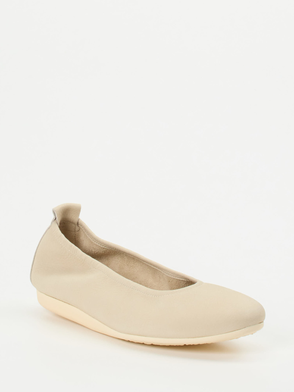 Arche – Ballerinas aus Nubukleder in Cremebeige