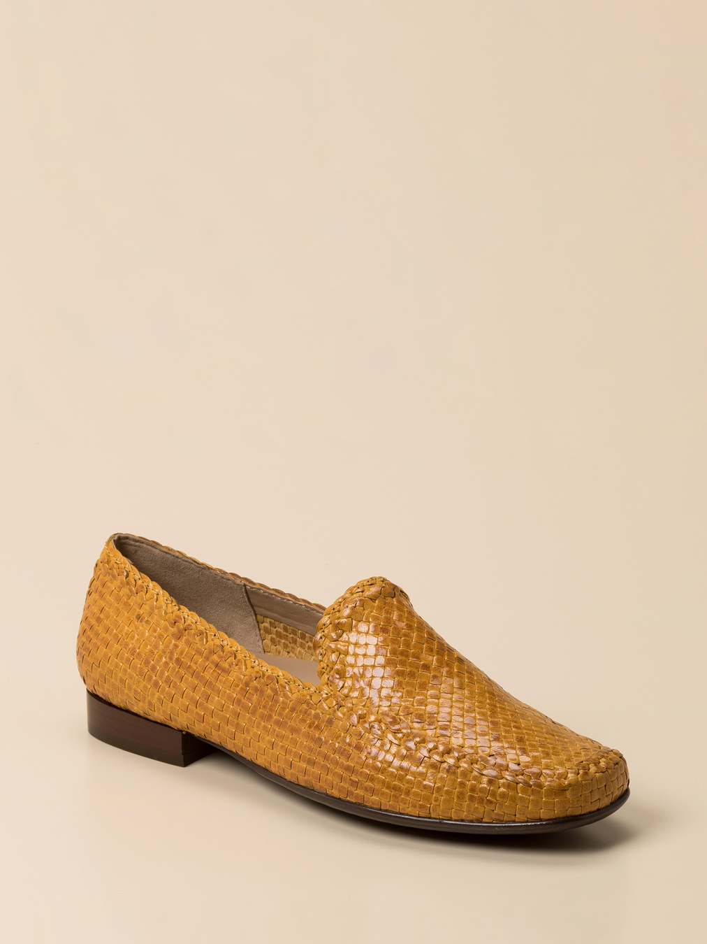 Sioux – Loafer aus Flechtleder in Safrangelb